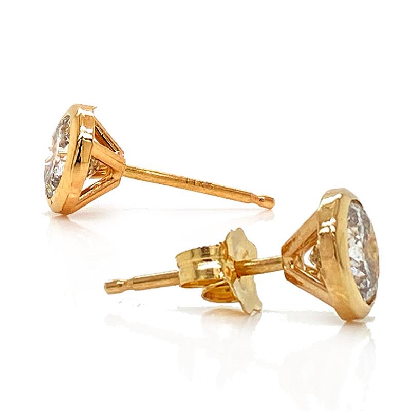 Solid 14K Yellow Gold Bezel Set Diamond Earrings 1.05CTTW 1.0g
Excellent condition. These solid 14K yellow gold bezel set earrings feature 2 genuine round brilliant cut diamonds that weigh 1.05CTTW and are G-H/SI2-I1 quality. They weigh 1.0 grams.
