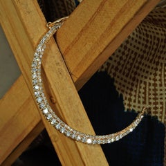 Colgante de luna creciente de oro amarillo macizo de 14K con diamante natural — Joyería de alta gama