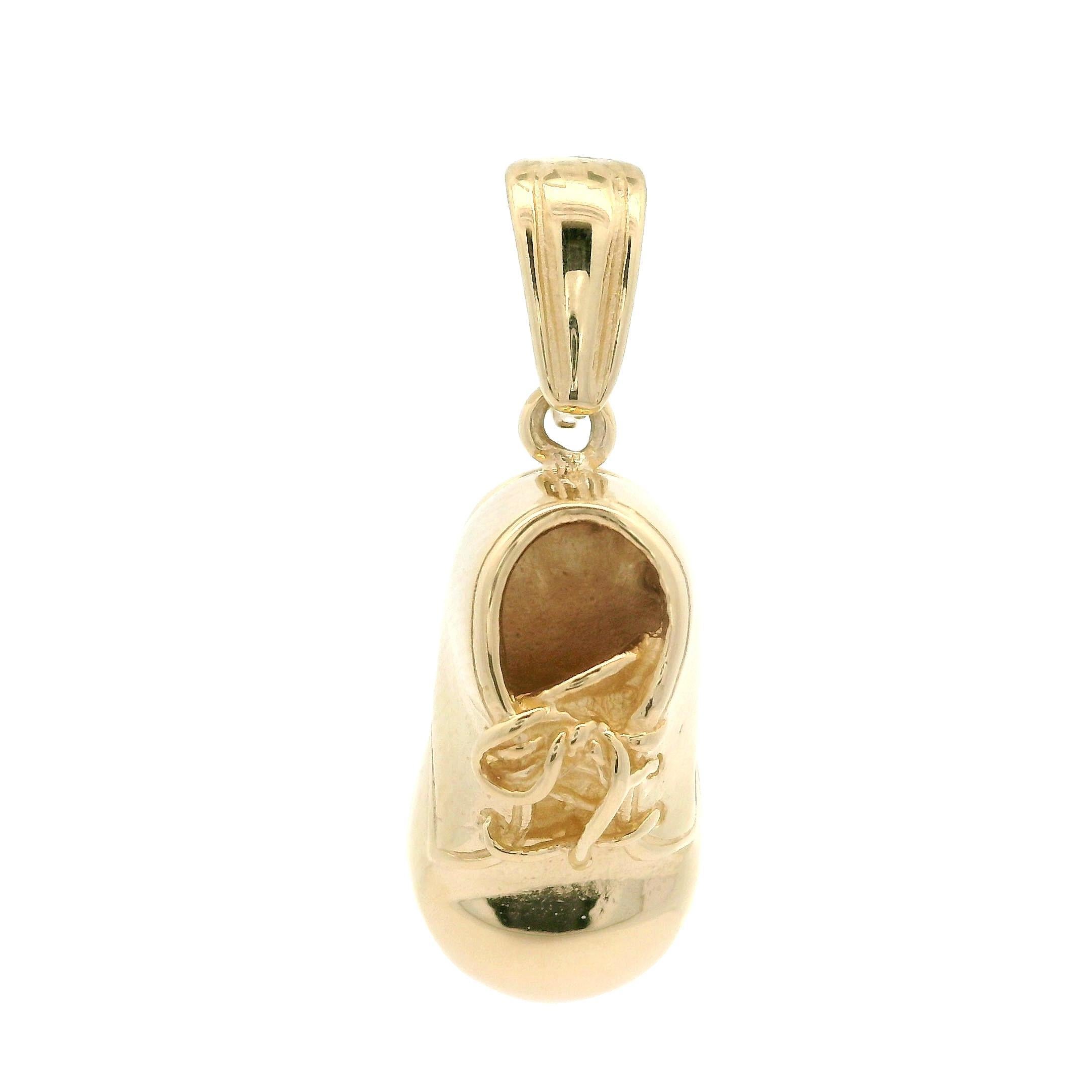 Pendentif breloque Lucky Shoe en or jaune massif 14 carats avec clous Unisexe en vente