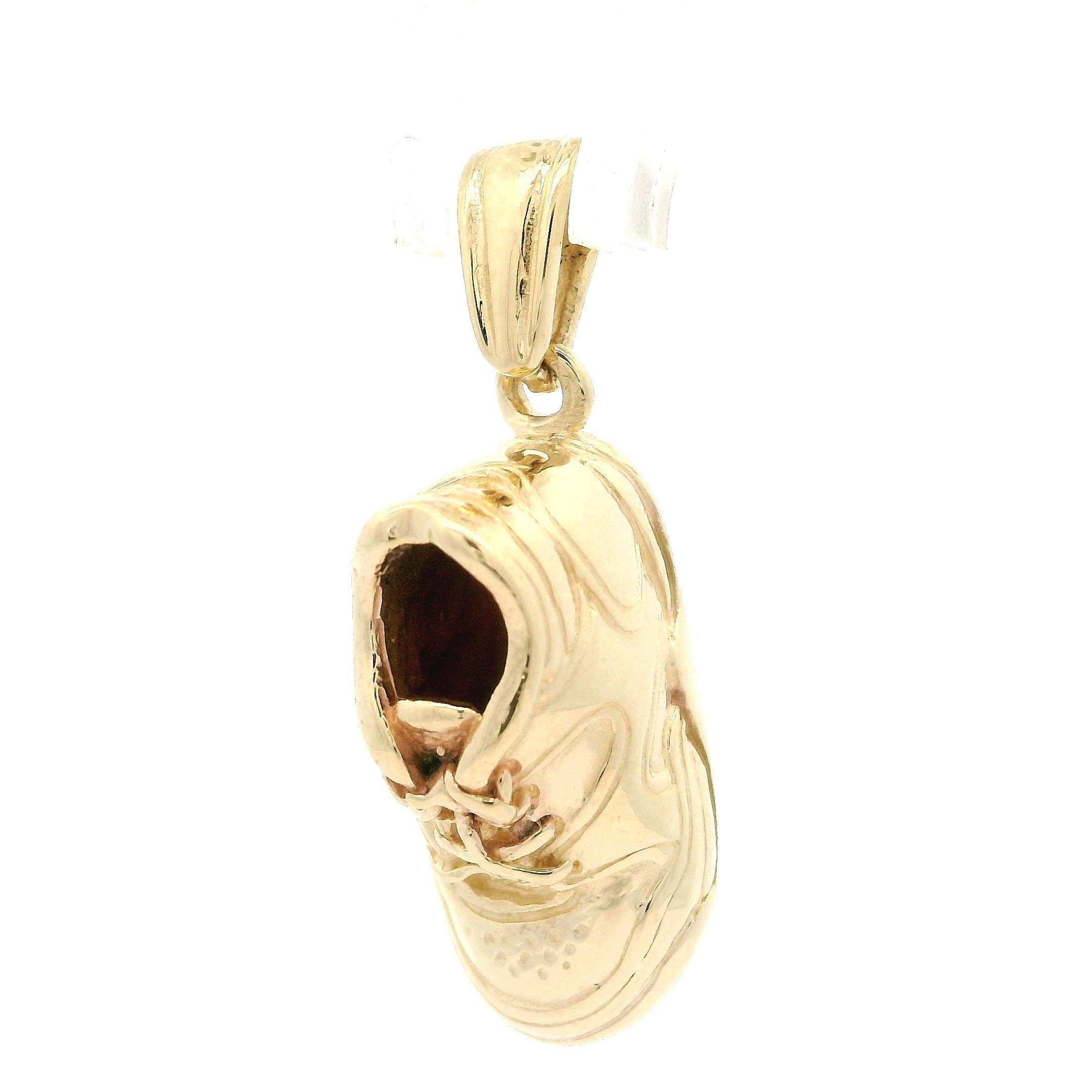 Pendentif breloque Basket Lucky en or jaune massif 14 carats avec clous en vente 1