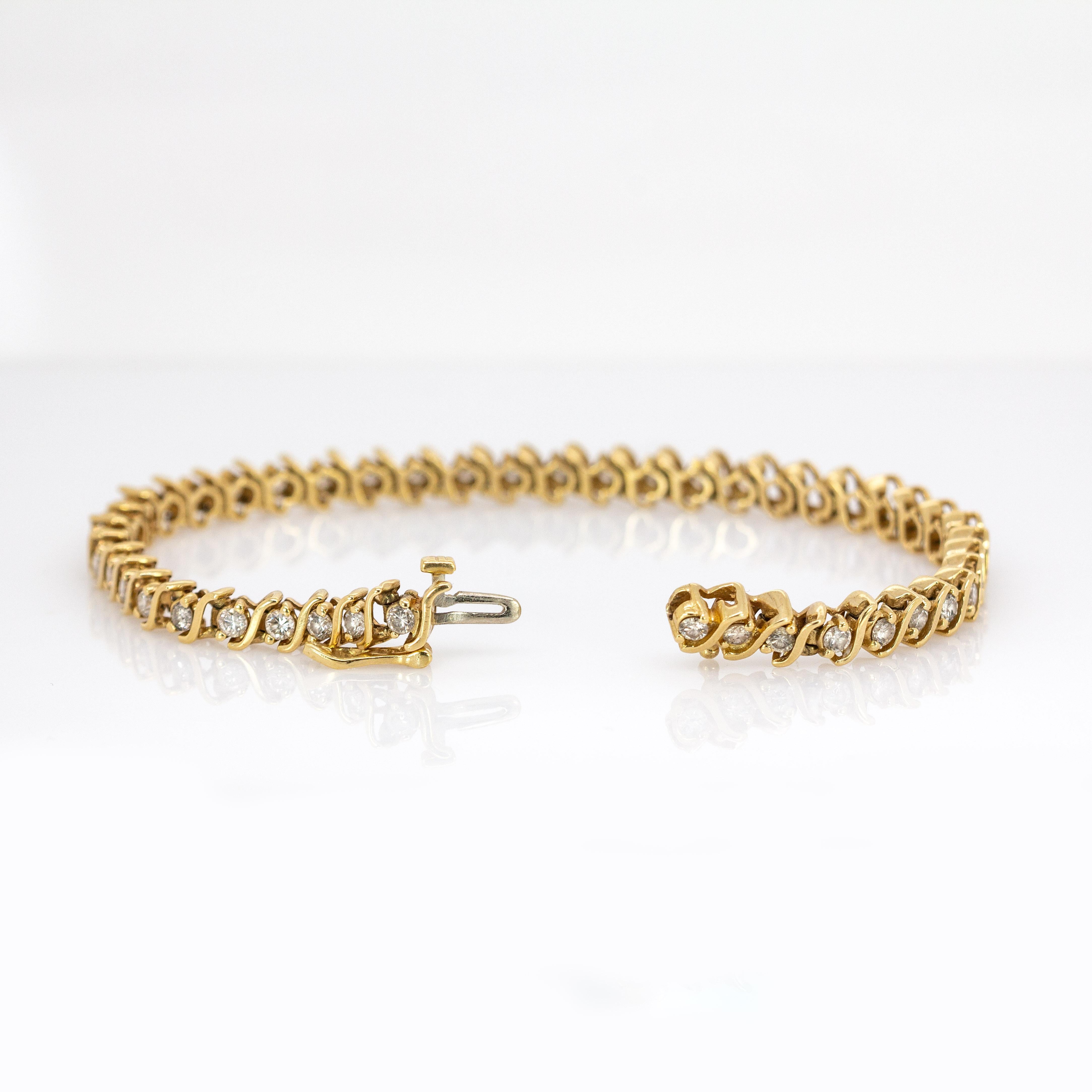 Bracciale da tennis in oro giallo massiccio 14K con diamanti naturali  Chiusura a scatola chiusa in vendita 2