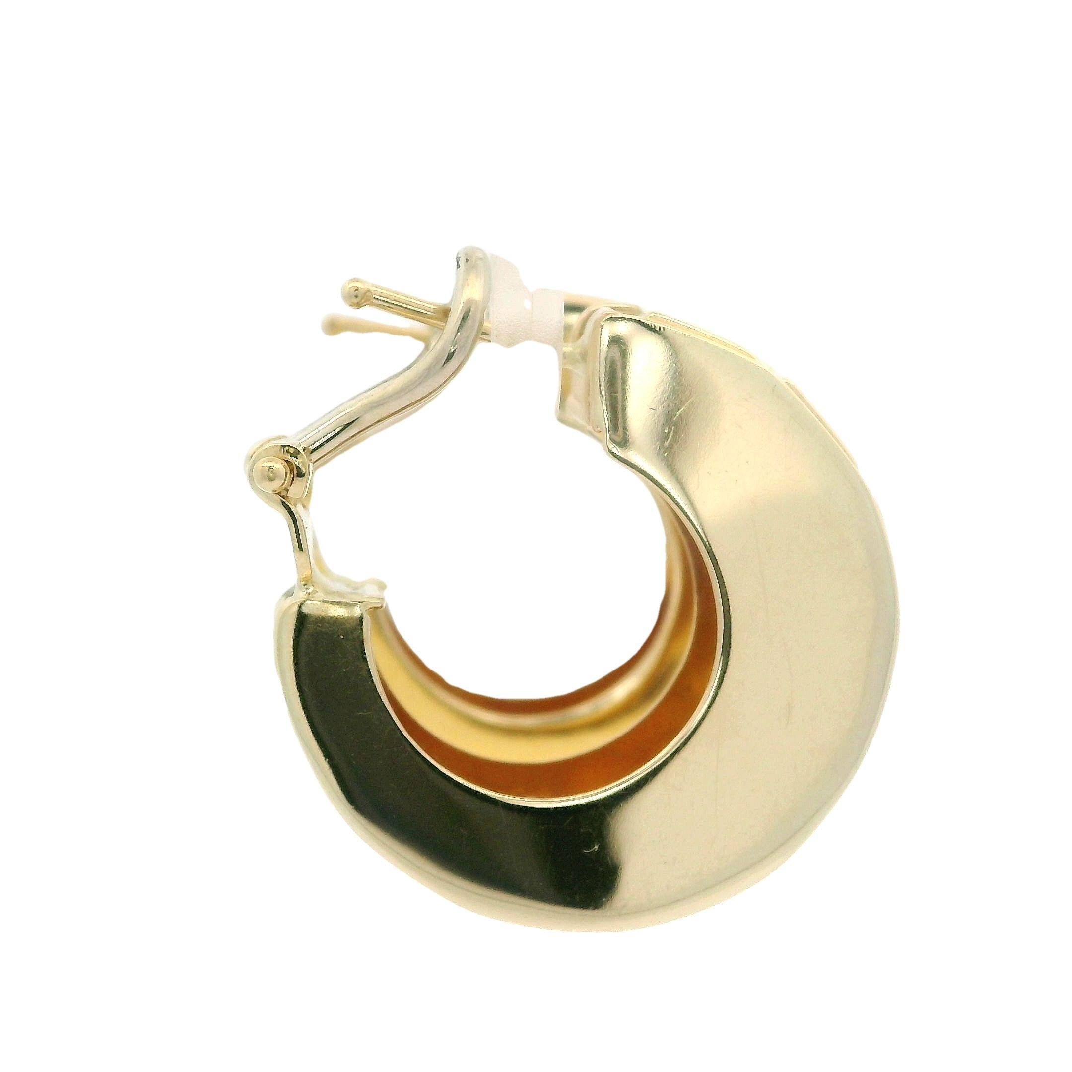 Solid 14k Yellow Gold Greek Key Pattern Huggie Hoop Omega Earrings For Sale 6
