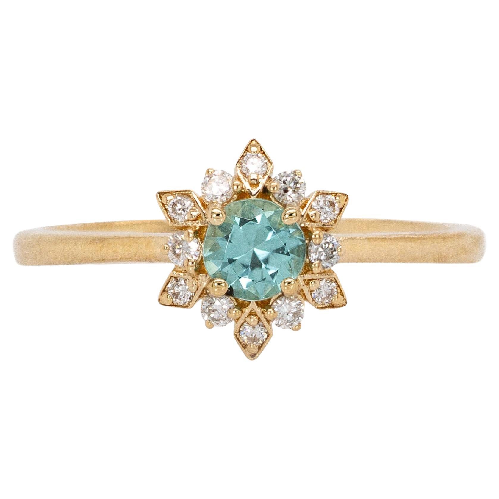Anillo de oro amarillo macizo de 14 quilates de turmalina paraiba con detalles de diamantes naturales