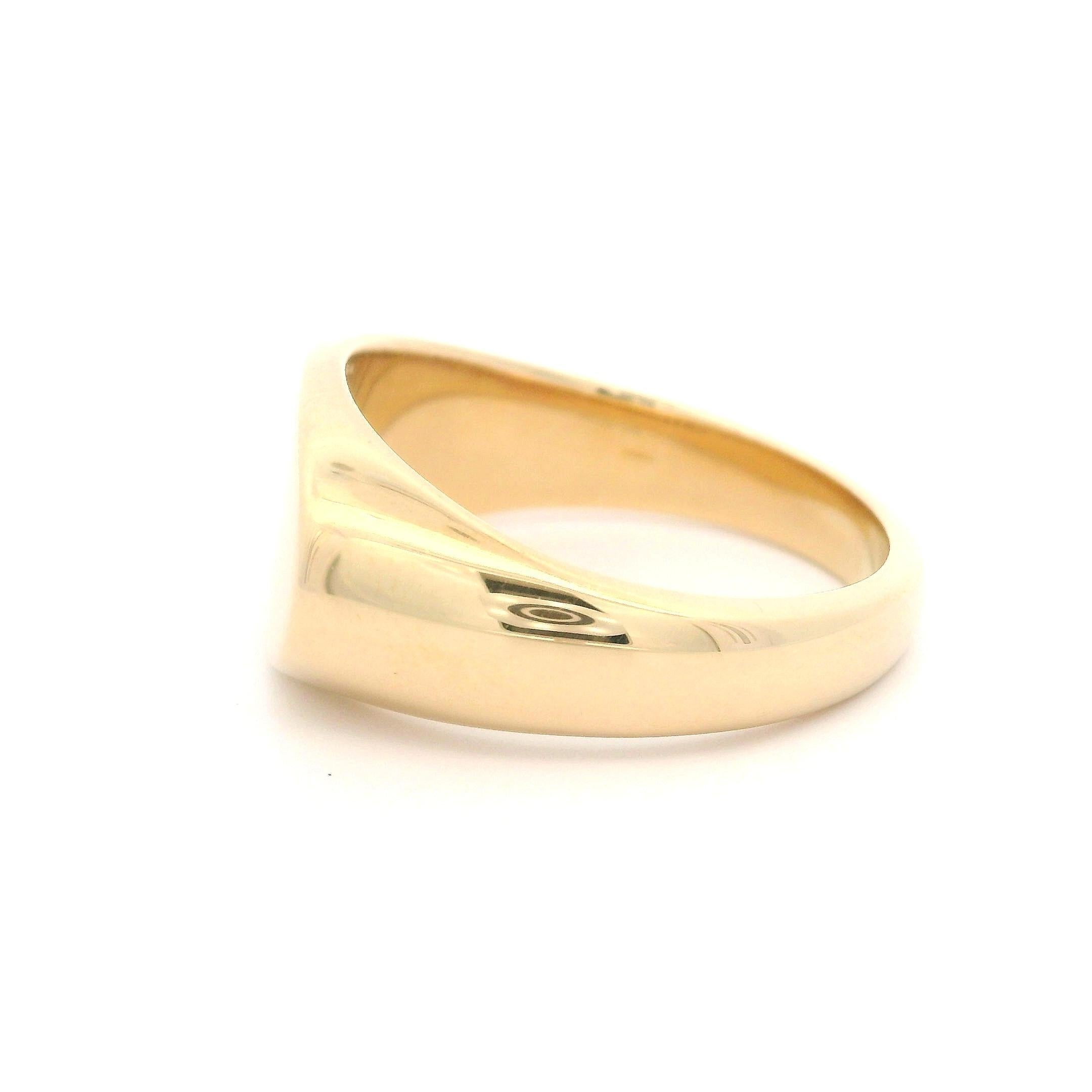 Solid 14k Yellow Gold Polished Engravable Elongated Oval Shape Signet Band Ring In Excellent Condition For Sale In Montclair, NJ