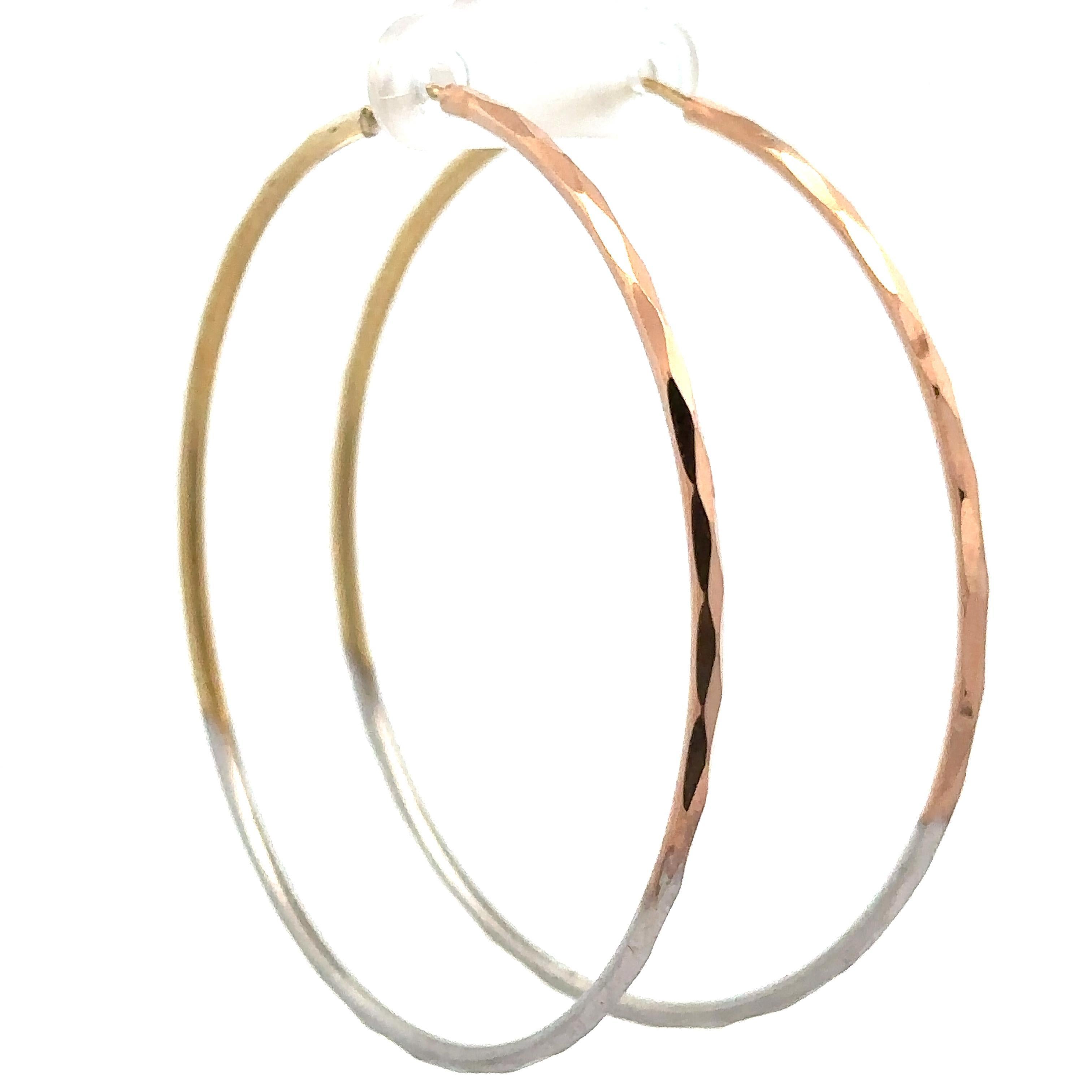 Pendientes de aro de tubo facetado de oro amarillo rosa y blanco macizo de 14k de 58 mm en Excelente estado para la venta en Montclair, NJ