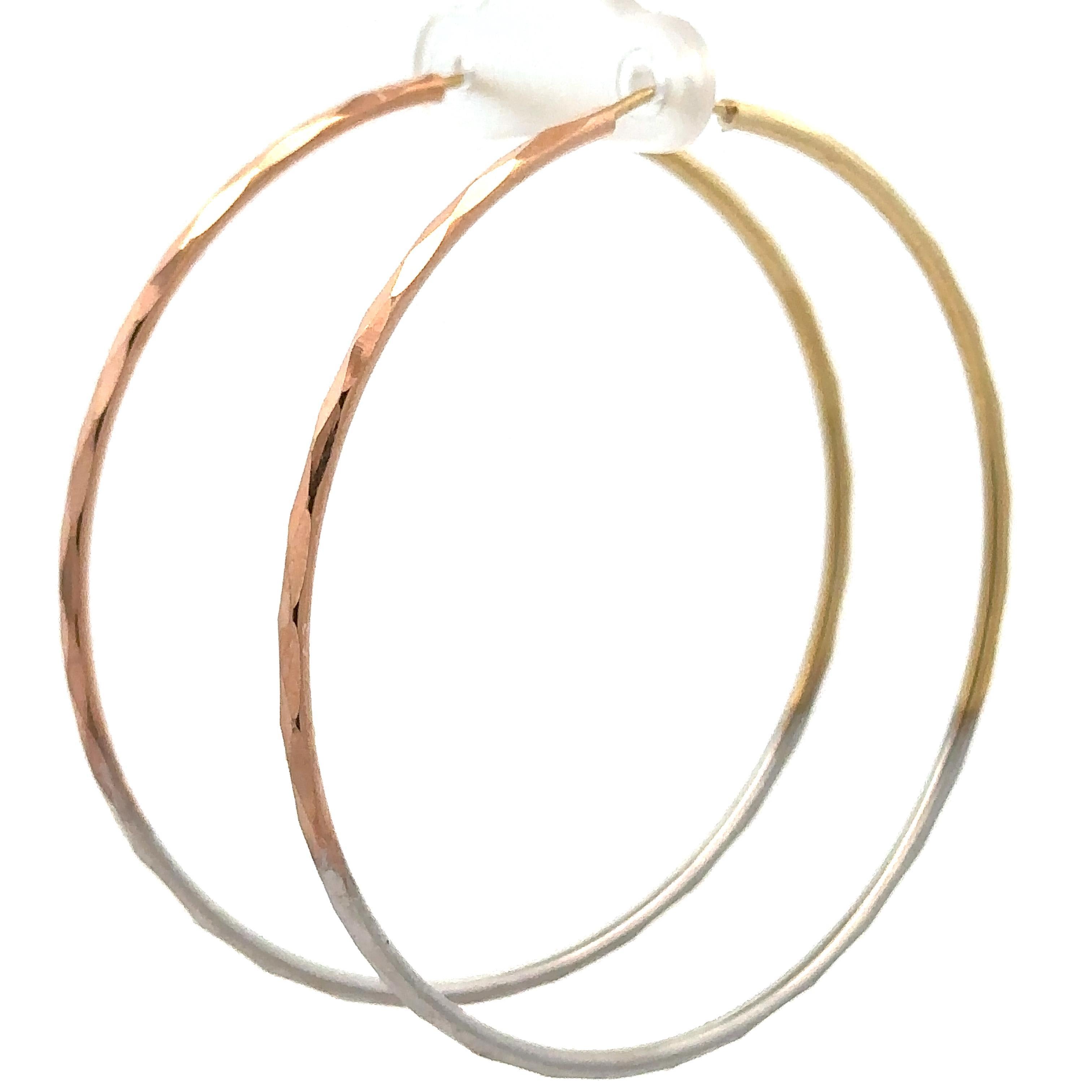 Pendientes de aro de tubo facetado de oro amarillo rosa y blanco macizo de 14k de 58 mm en venta 3