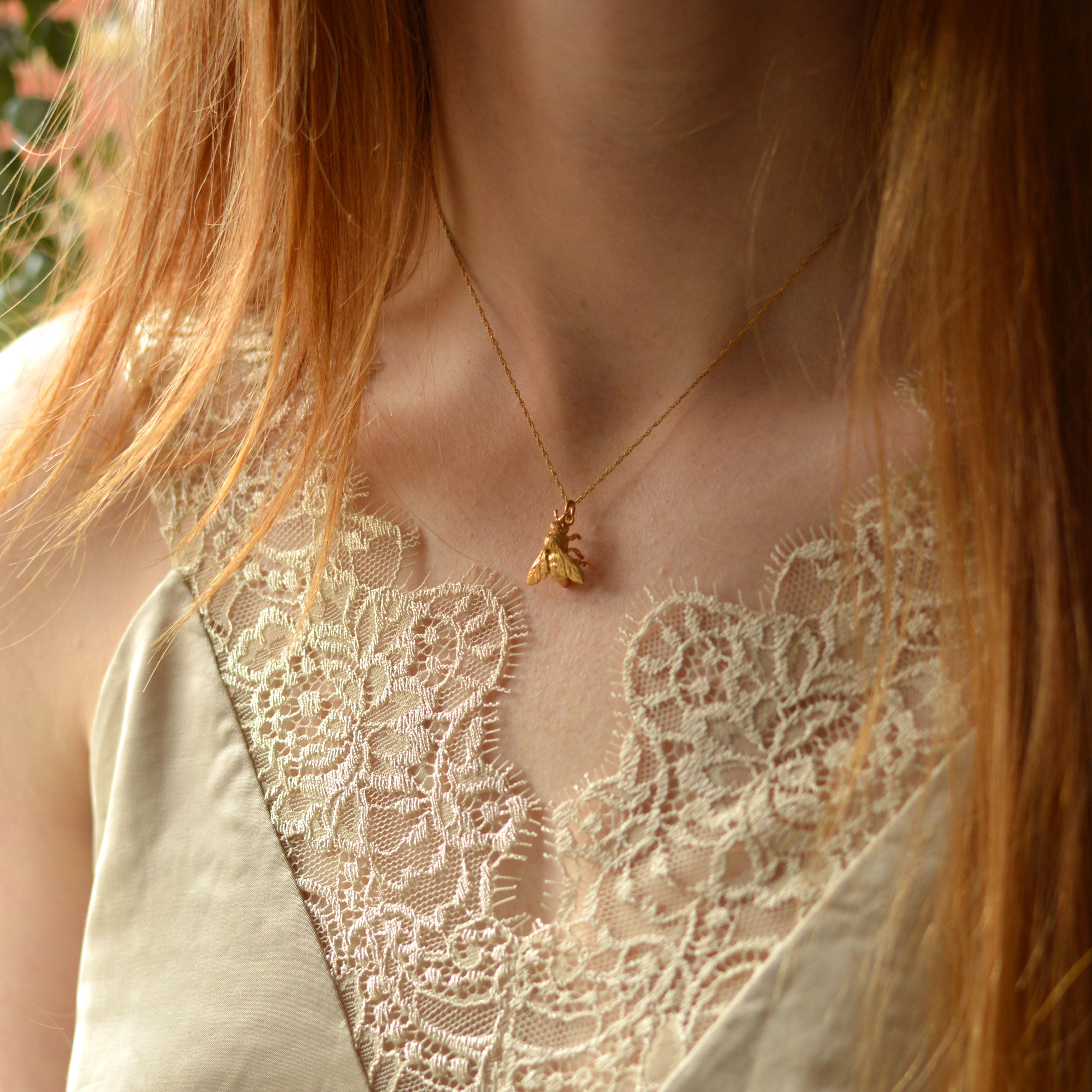 Solid 18 Carat Gold Honey Bee Pendant by Lucy Stopes-Roe In New Condition For Sale In London, GB