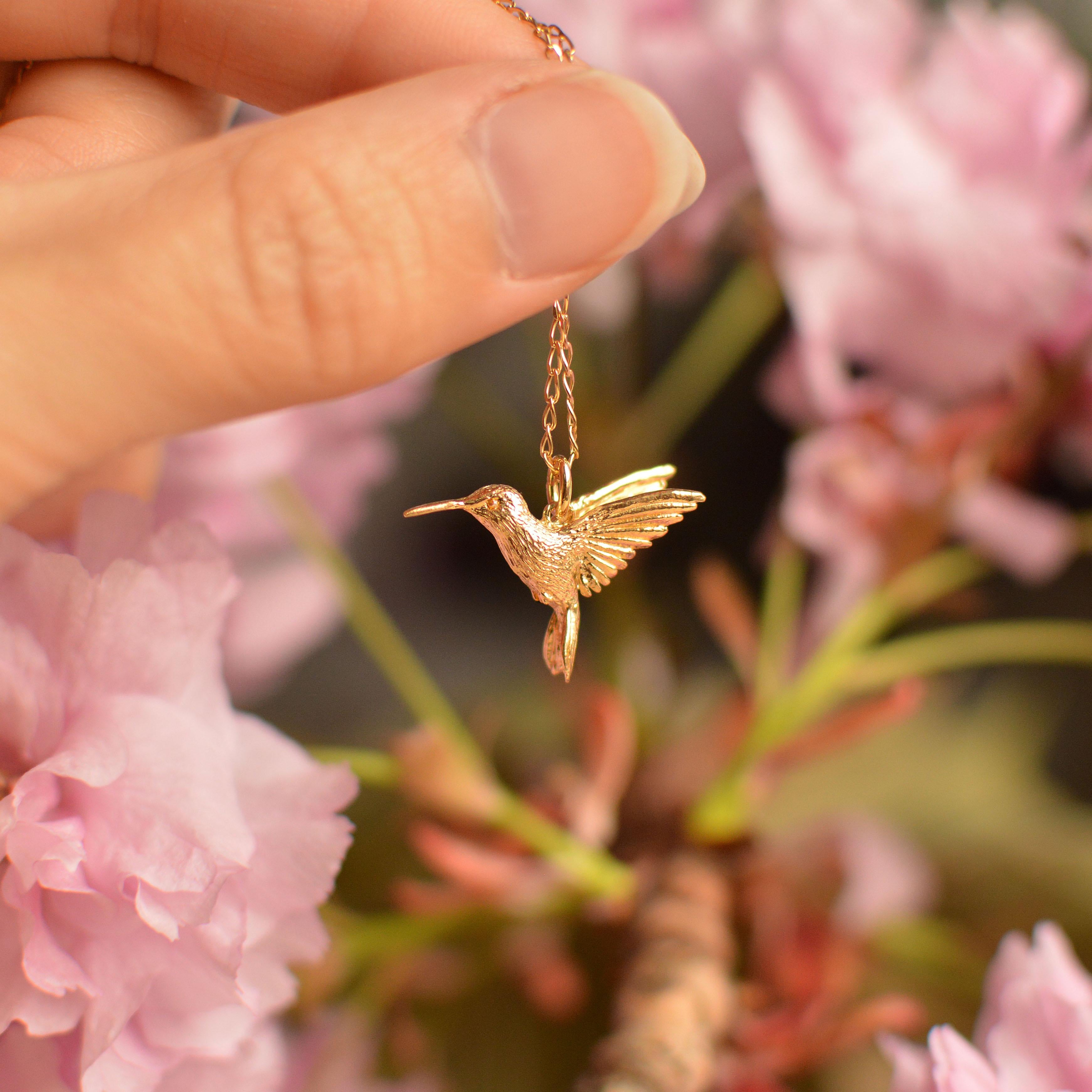 Solid 18 Carat Gold Hummingbird Pendant by Lucy Stopes-Roe In New Condition For Sale In London, GB