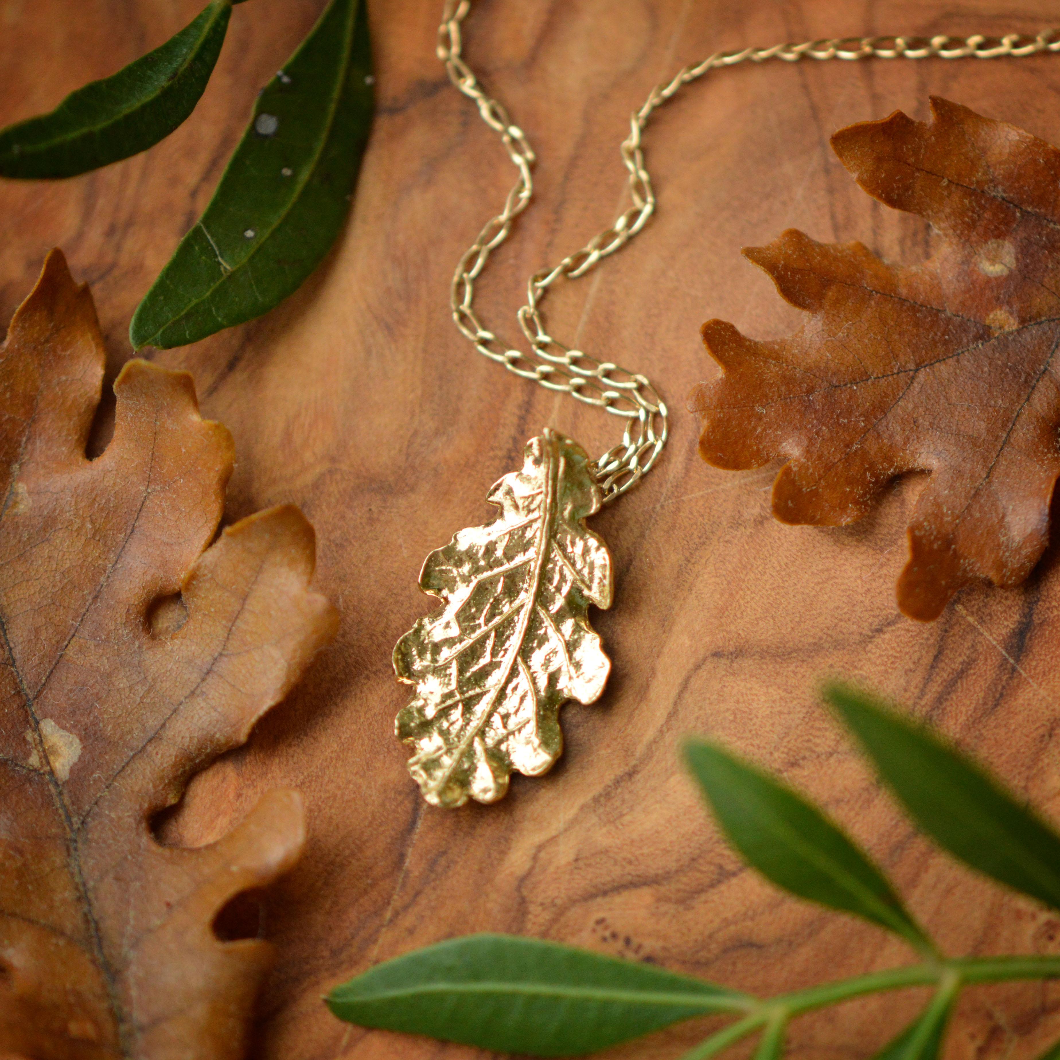 Women's Solid 18 Carat Gold Oak Leaf Pendant For Sale