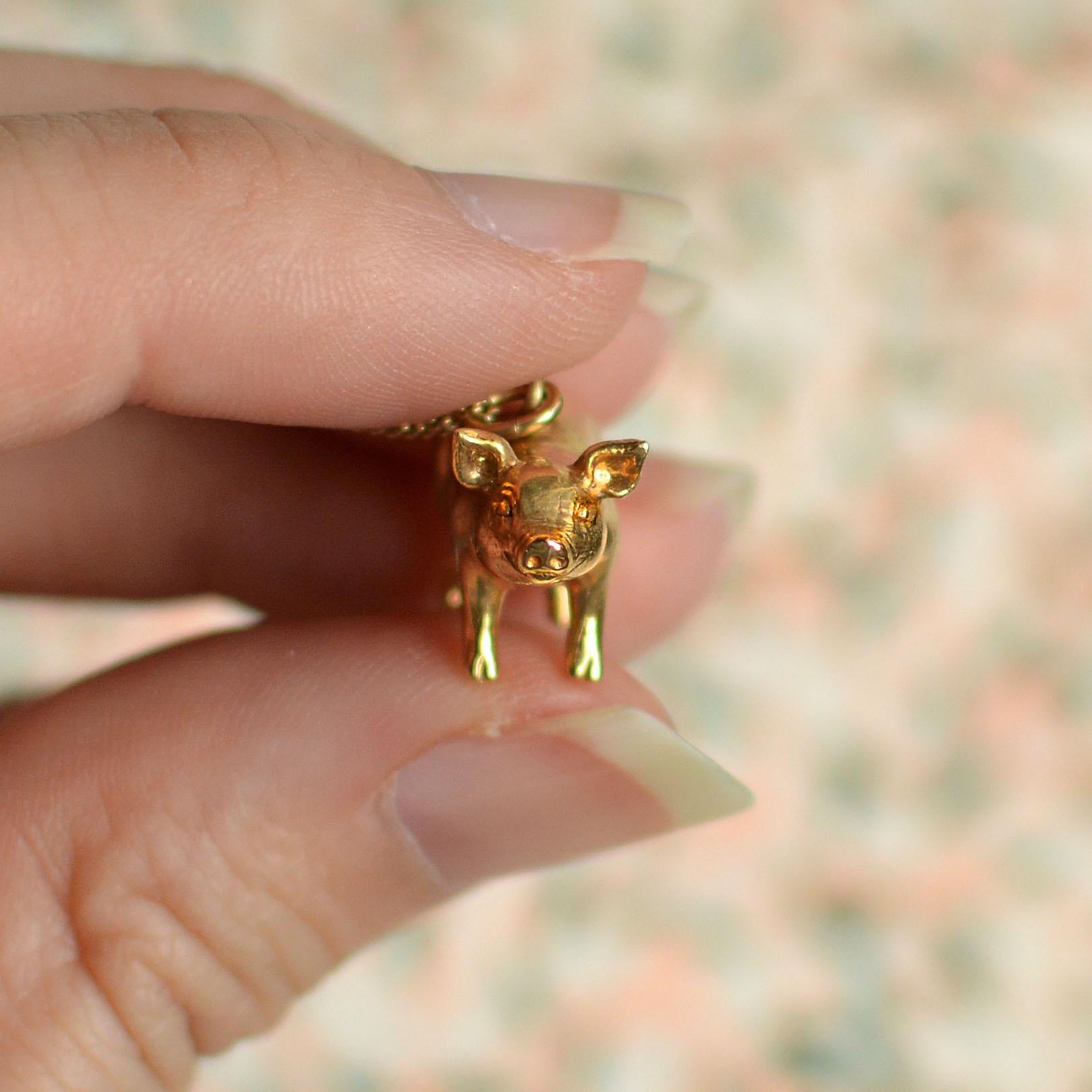 Solid 18 Carat Gold Piglet Pendant by Lucy Stopes-Roe In New Condition For Sale In London, GB