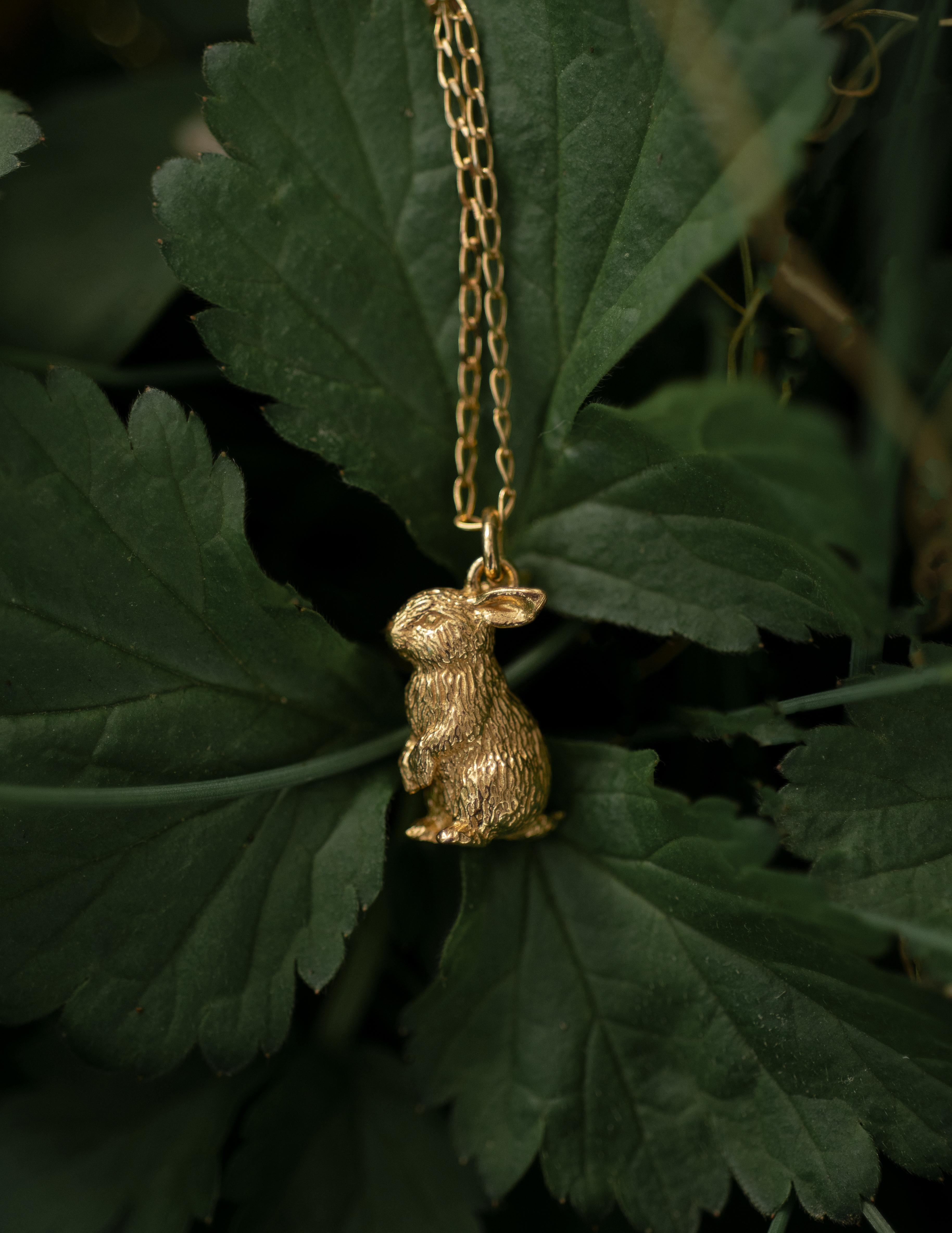 rabbit pendant gold
