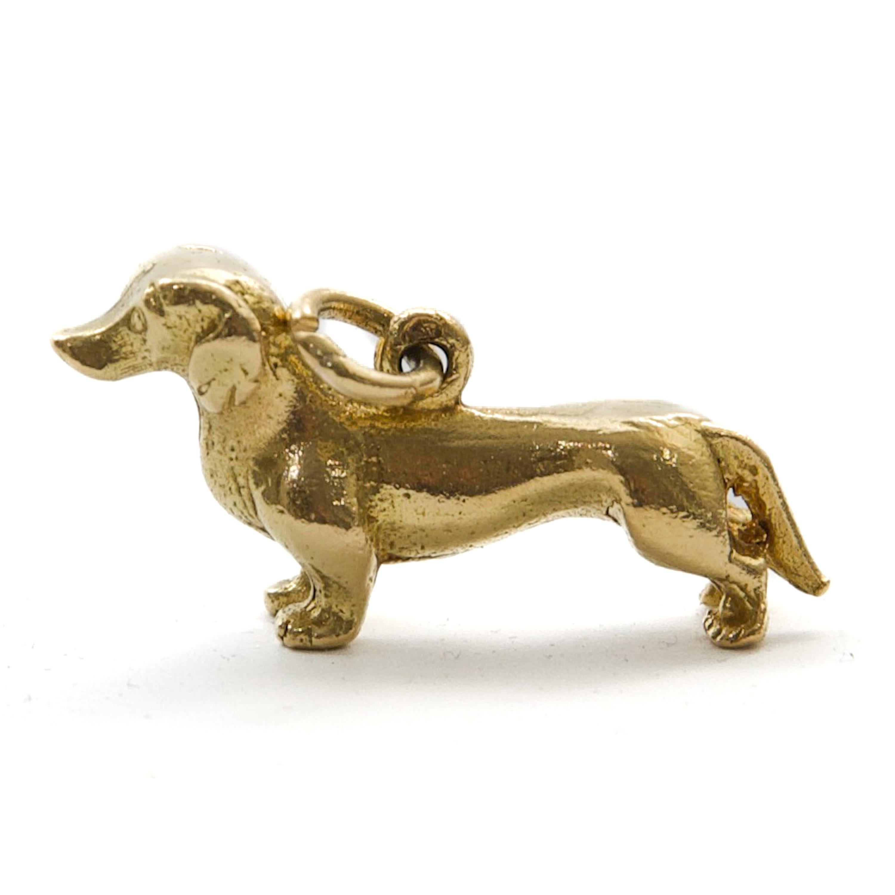 Pendentif teckel en or massif 18 carats, 9,67 grammes Unisexe en vente