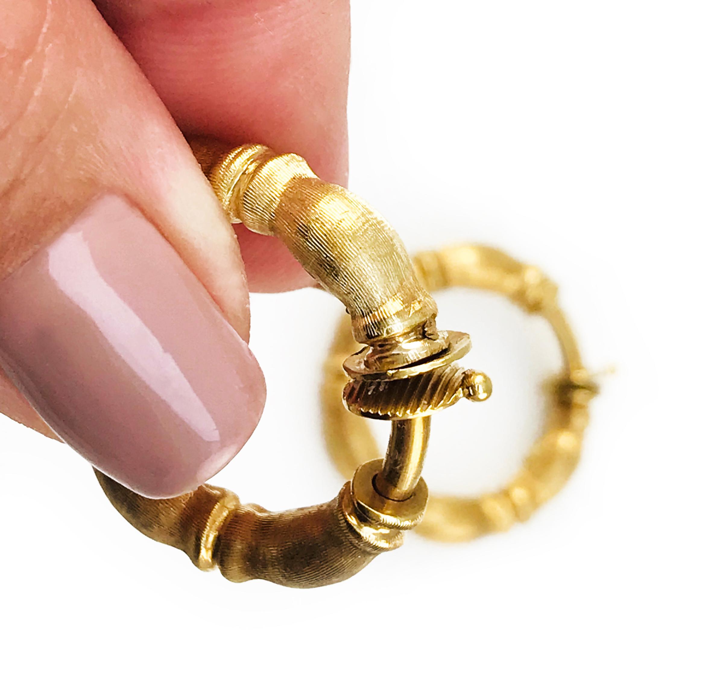 Boucles d'oreilles cerceau en or massif 18 carats Unisexe en vente