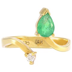 Solid 18 Karat Gold Pear Emerald and Genuine Diamond Negative Space Ring 3.6g