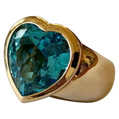 Solid 18 Karat Rose Gold Ring with Heart Shaped Blue Topaz