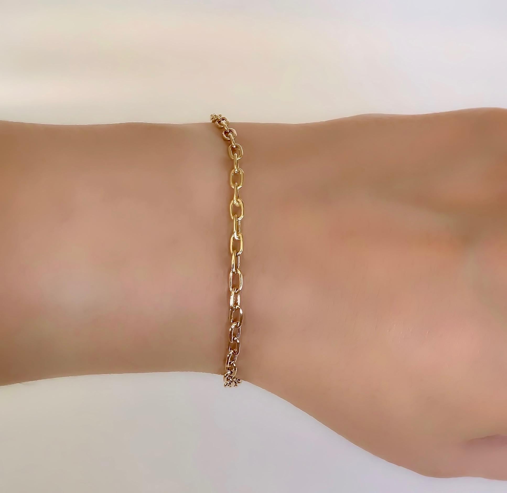 Contemporary Solid 18 Karat Yellow Gold Chain Bracelet Bangle  For Sale