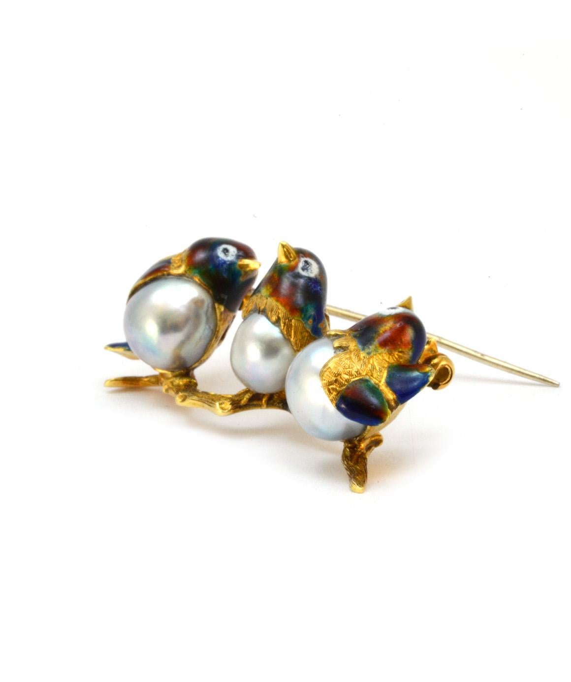 Solid 18K Yellow Gold 3 Bird Brooch Genuine Pearl & Enamel Excellent Condition! This pin has 3 birds with 3 genuine pearls. The pin is about 2 3/4 in x 3/4 in, and weighing about 16 grams. Please see photos for details! 