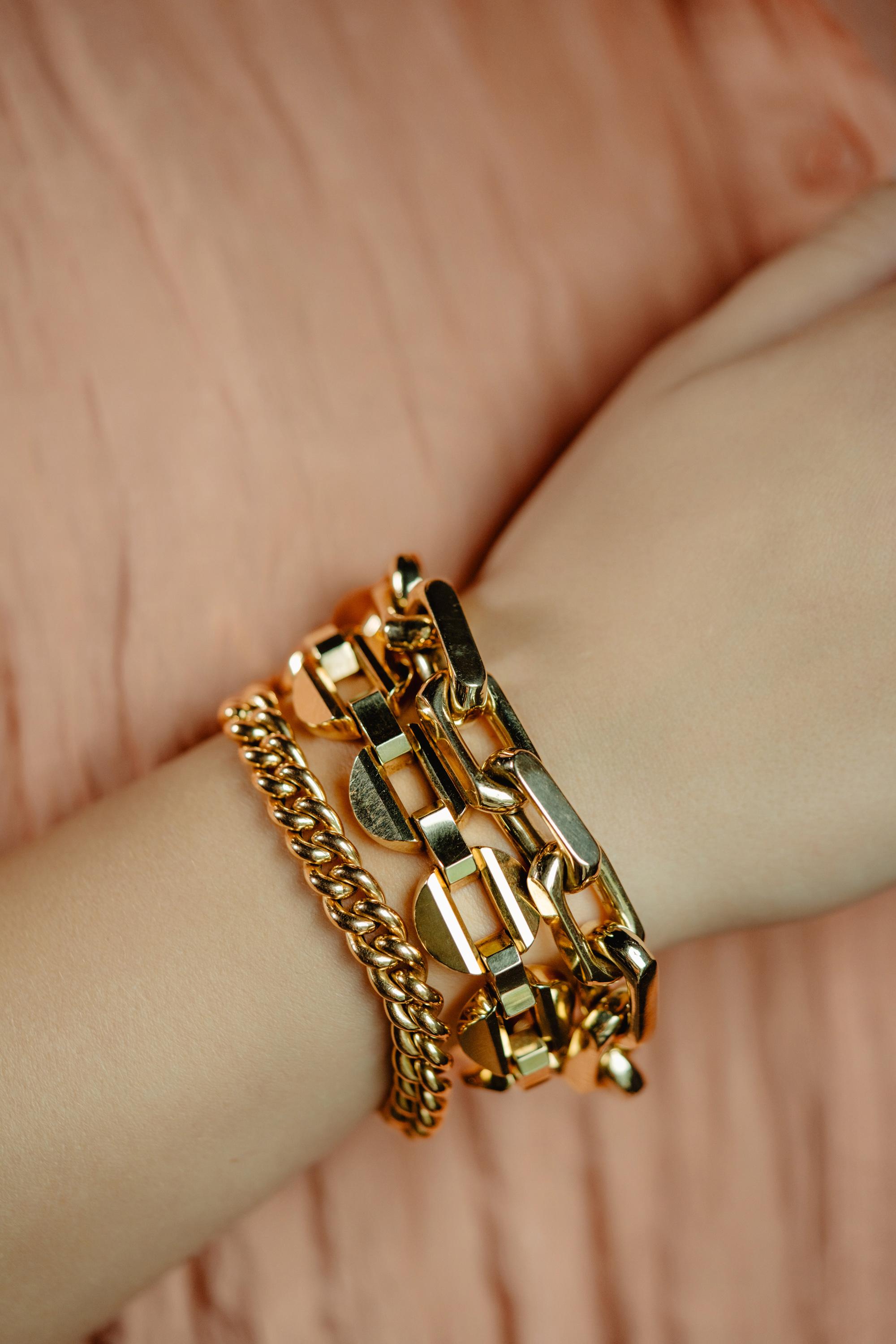 Armband aus massivem 18 Karat 750 Gelbgold Unisex mit geschwungener Kette, stapelbar 4