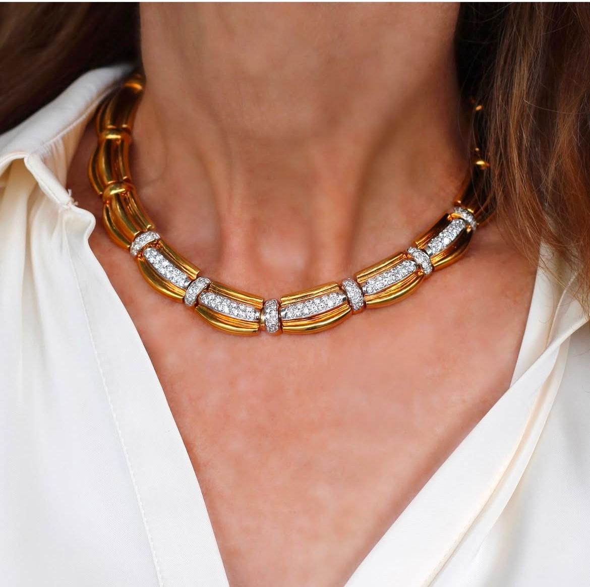 Collier en or massif 18 carats avec 131 diamants en vente 6