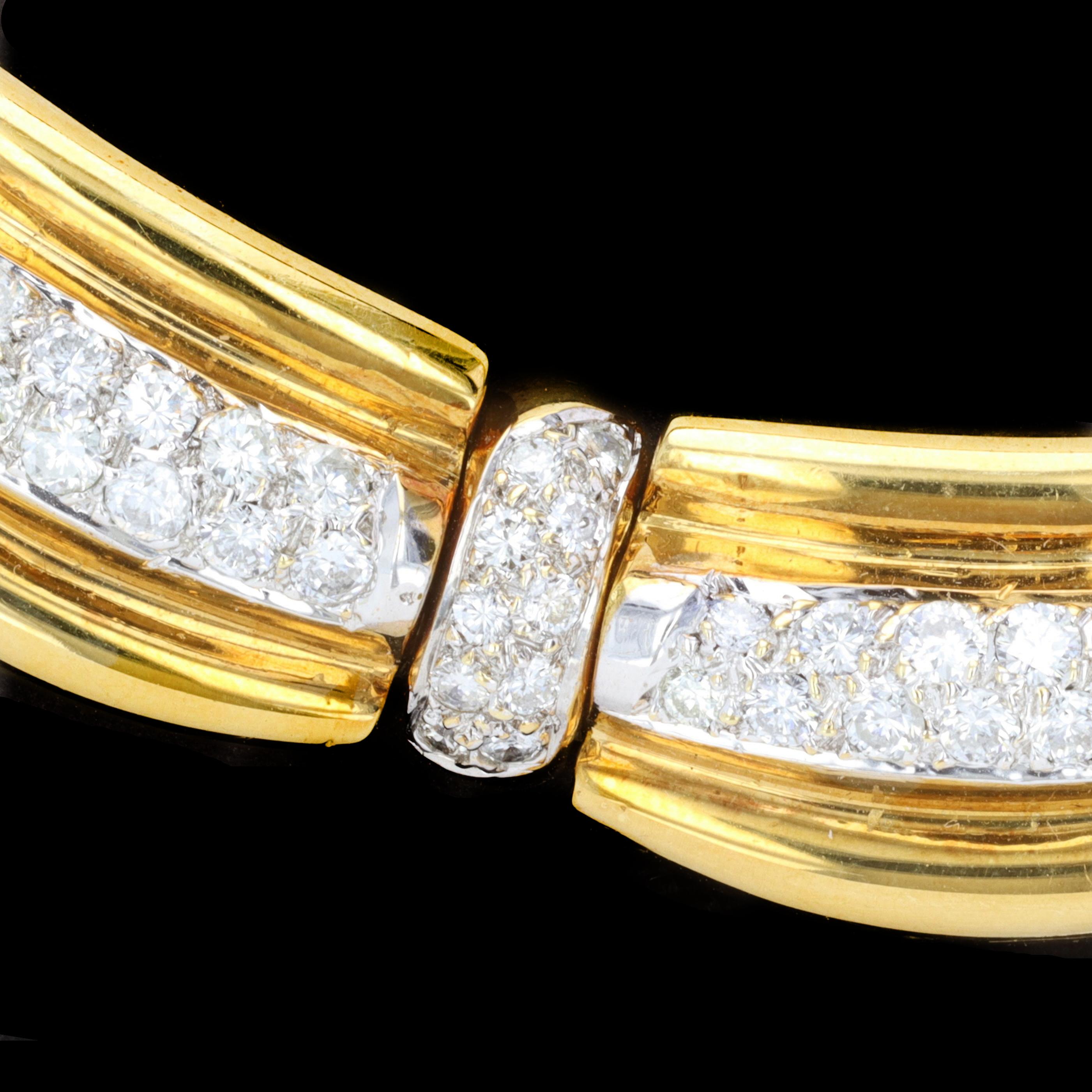 Taille ronde Collier en or massif 18 carats avec 131 diamants en vente