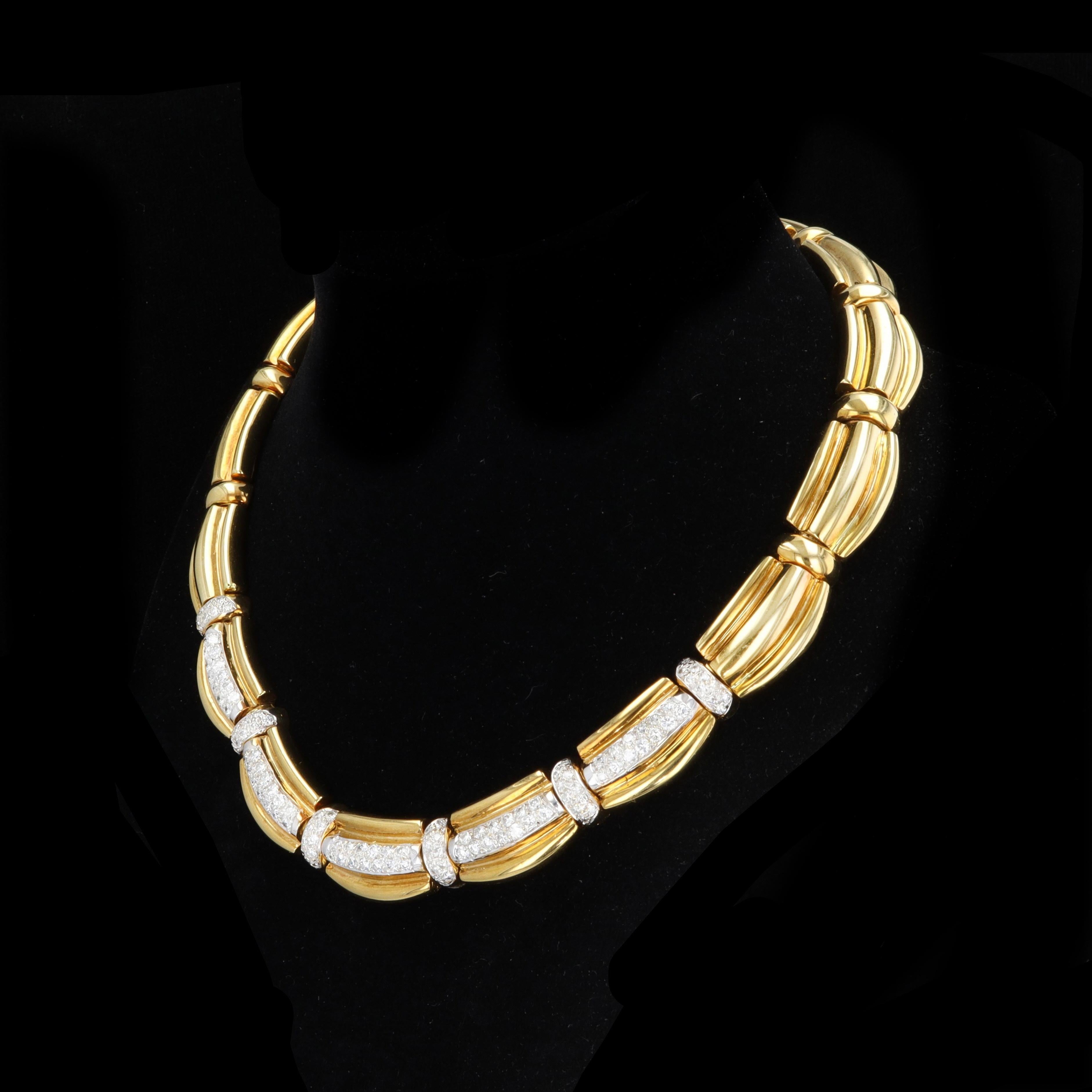 Collier en or massif 18 carats avec 131 diamants en vente 2