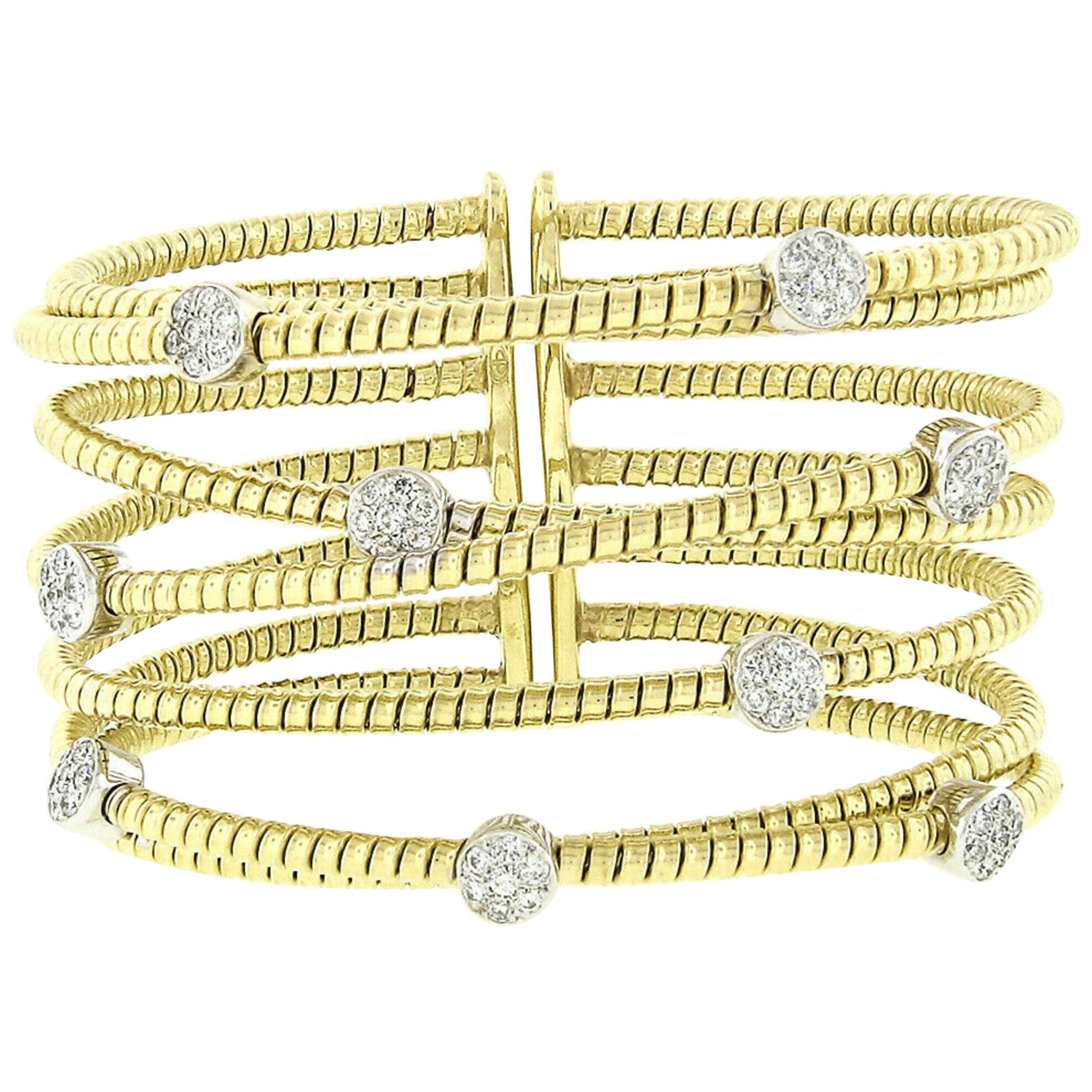 Bracelet manchette souple à larges câbles croisés en or massif 18 carats avec diamants pavés