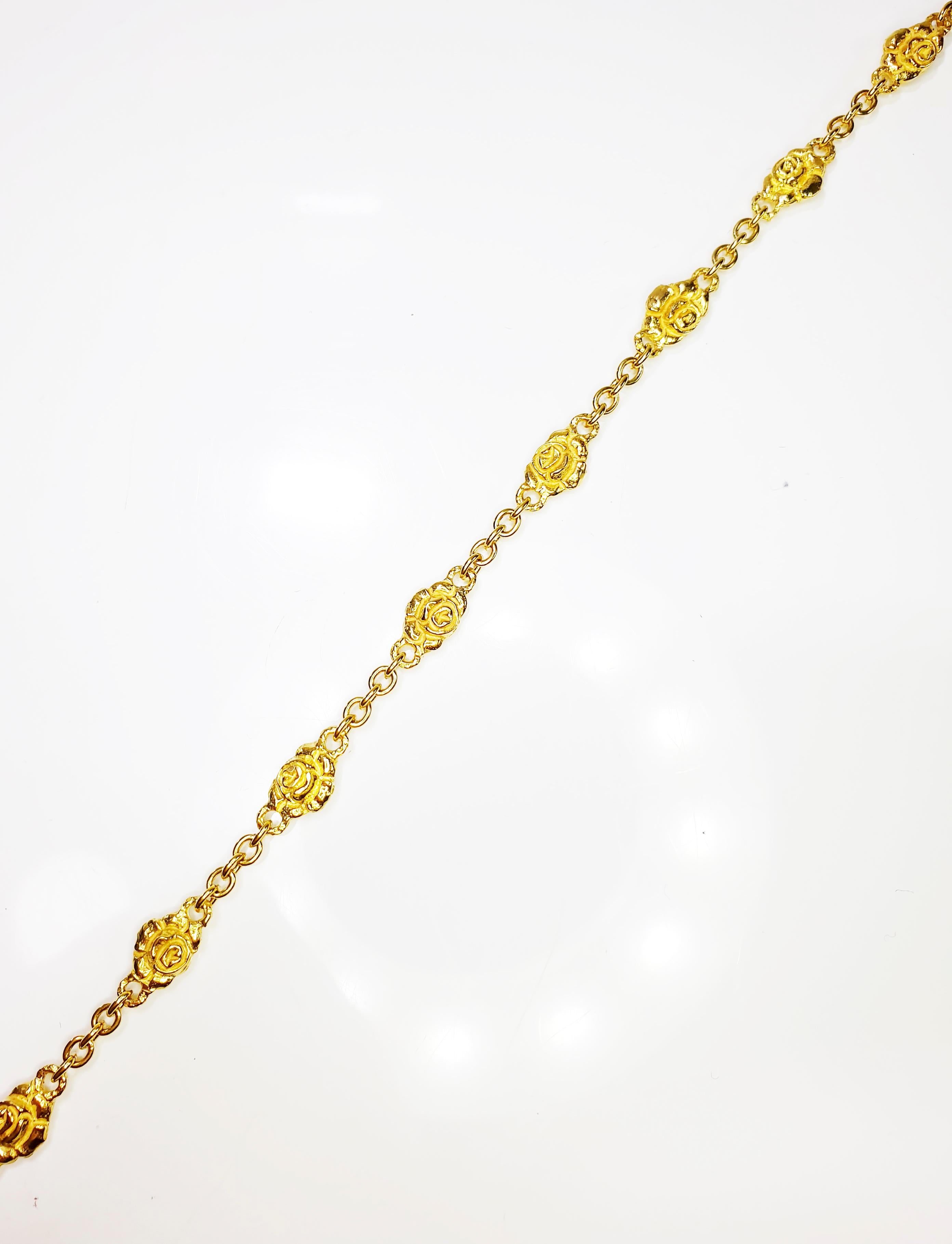 Artisan Solid 18k Gold Salvador Dalí Carmen of Crótalos Necklace Sculpture For Sale
