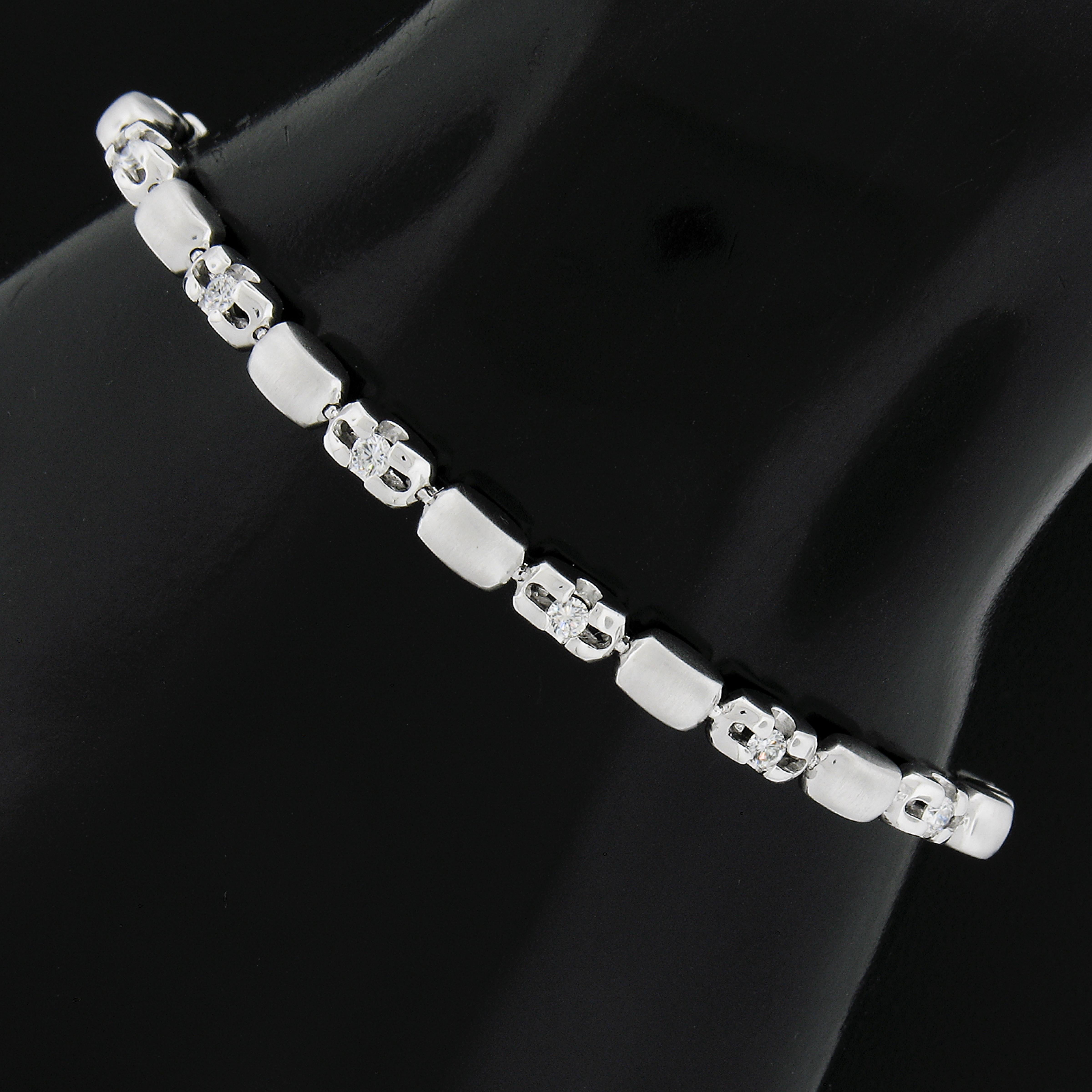 Solid 18k White Gold 0.60ctw Round Prong Diamond Dual Finish Line Link Bracelet For Sale 4