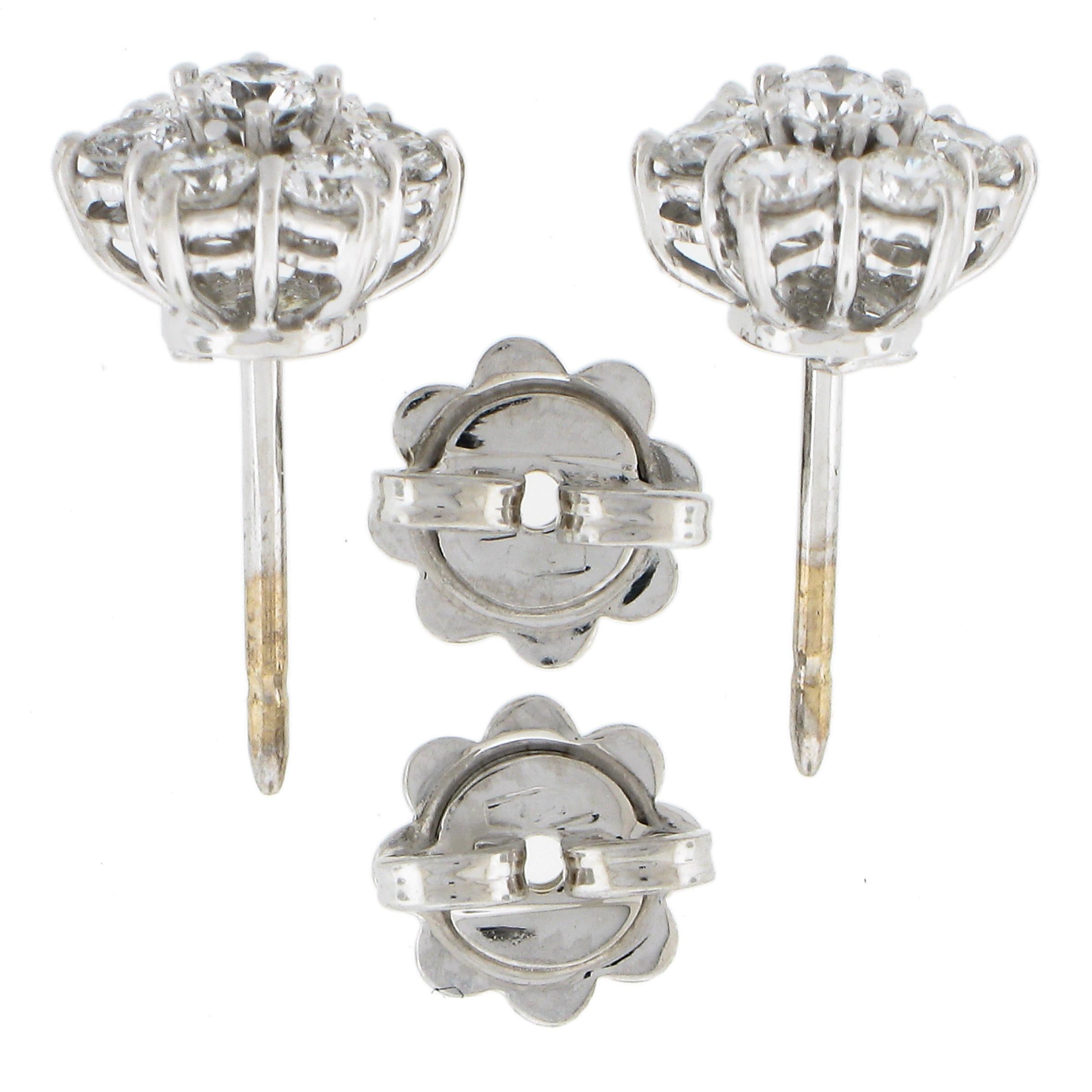 Taglio rotondo Orecchini a grappolo in oro bianco massiccio 18k da 0,80ctw con diamanti tondi e brillanti in vendita