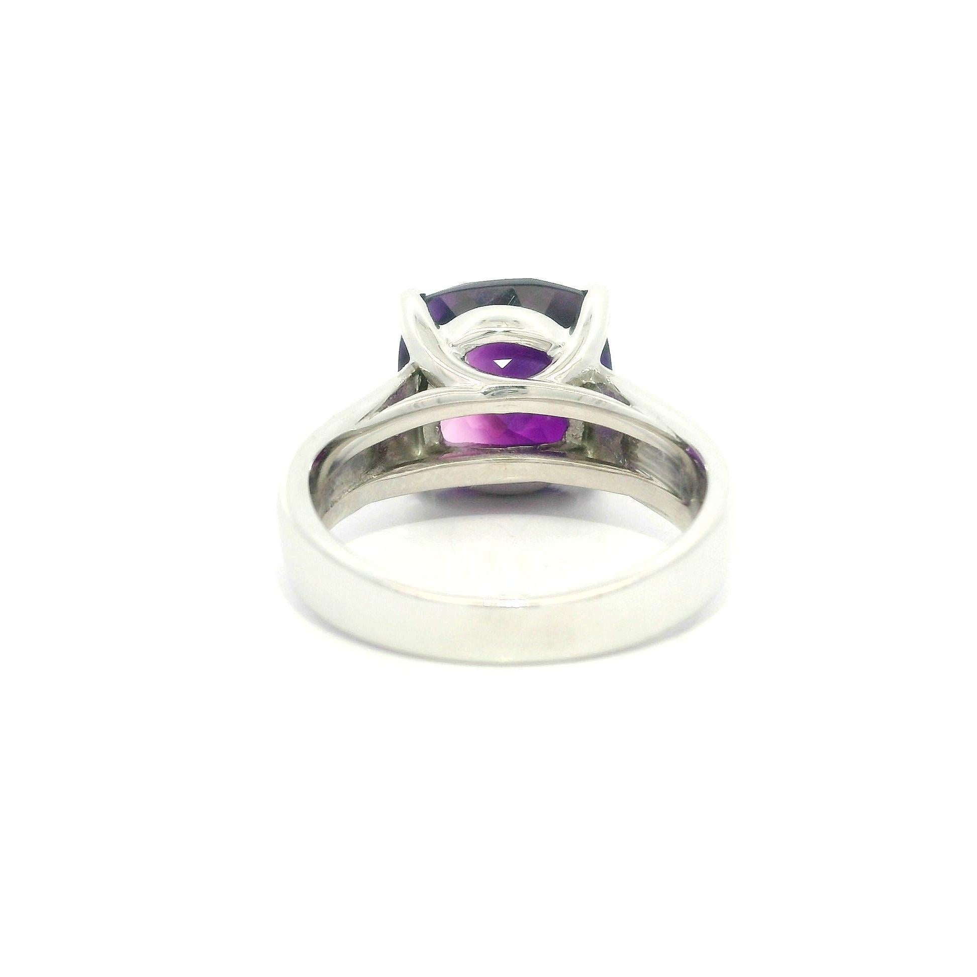Solid 18k White Gold 4.5ct Square Cushion Deep Purple Amethyst Solitaire Ring For Sale 9