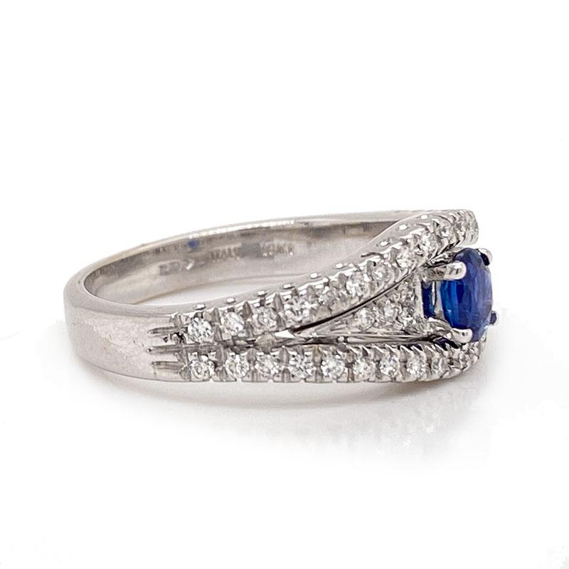 Solid 18 Karat White Gold Genuine Sapphire and Diamond Ring 6.2g In Excellent Condition In Manchester, NH