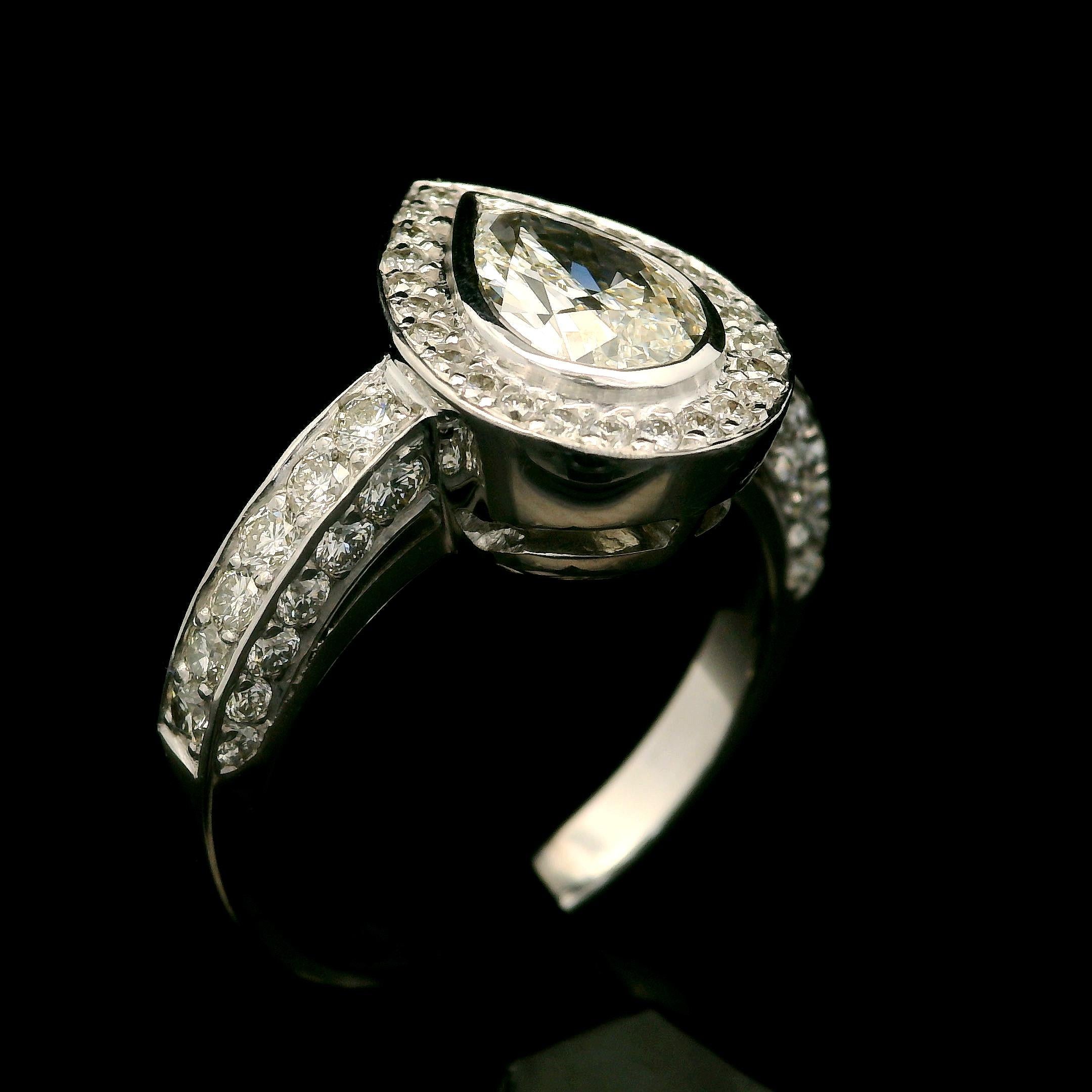 Solid 18k White Gold Gia 1.89ctw Pear Cut Bezel Diamond Solitaire Cocktail Ring For Sale 8