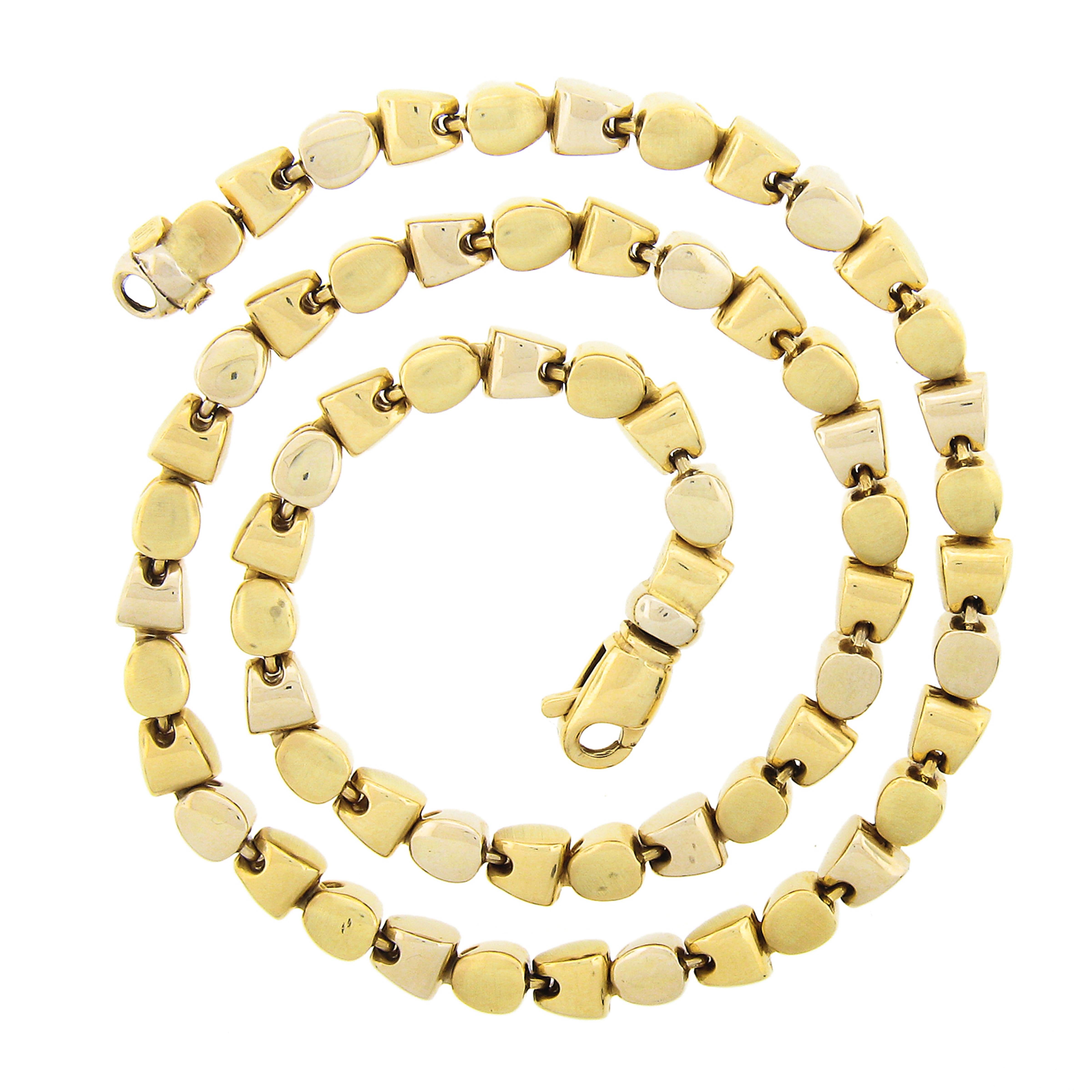 Collier à maillons géométriques en or jaune massif 18 carats poli et brossé Pour femmes en vente