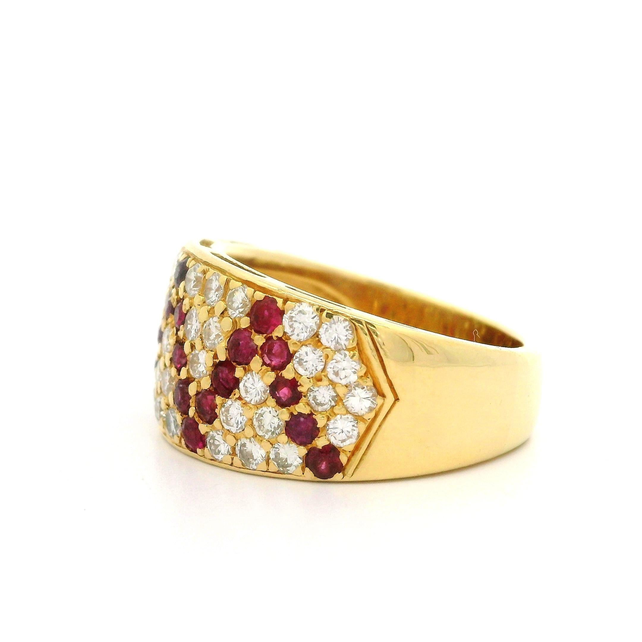 Solid 18k Yellow Gold 1.75ctw Pave Ruby & Diamond Wide Zig Zag Band Ring For Sale 1