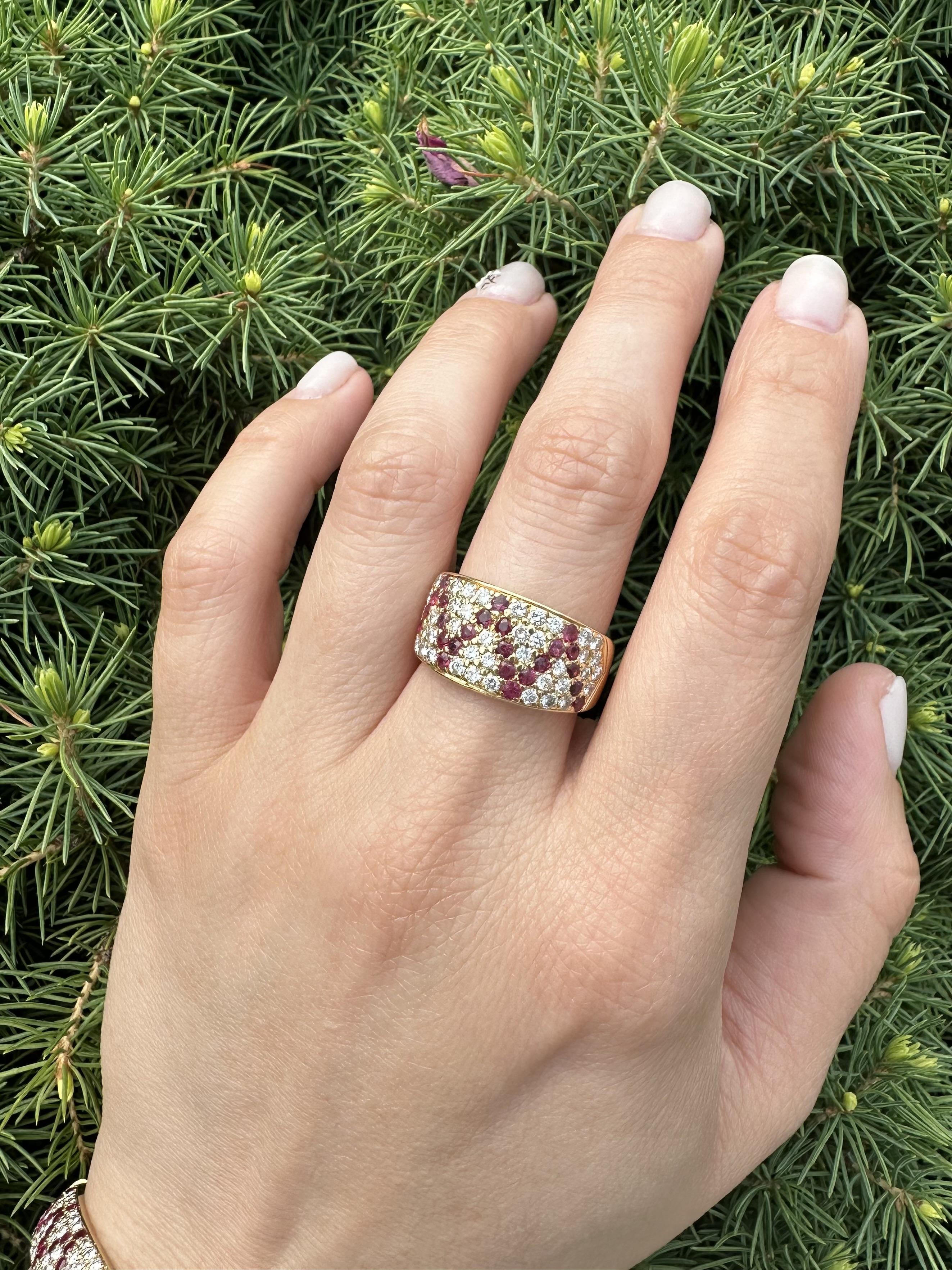 Solid 18k Yellow Gold 1.75ctw Pave Ruby & Diamond Wide Zig Zag Band Ring For Sale 4