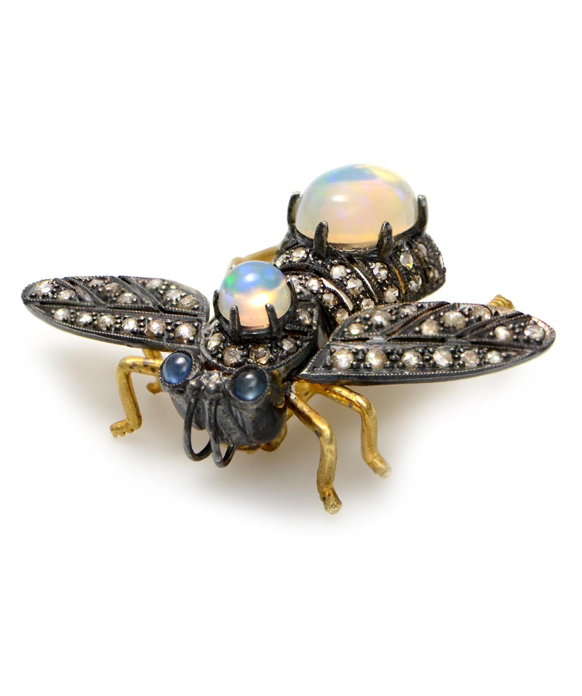Solid 18 Karat Gold and 925 Diamond, Opal and Sapphire Bee Pin or Pendant 6.8g In Excellent Condition In Manchester, NH