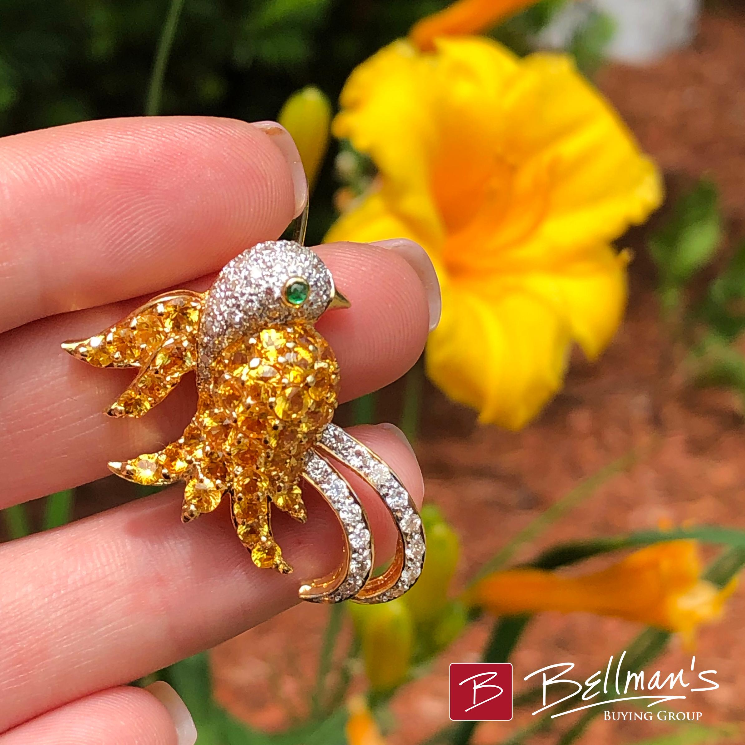 Solid 18K Yellow Gold Bird Brooch with Genuine Diamonds, Citrine & Emerald 10.1g
This beautiful brooch weighs 10.1 grams, and measures about 1.50