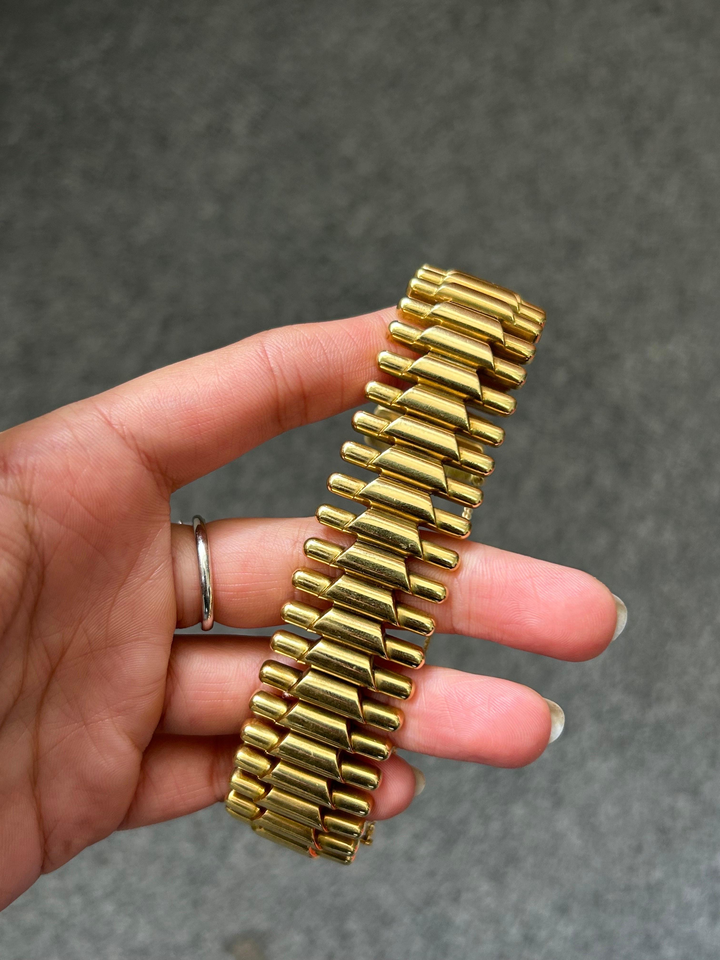 Women's or Men's Solid 18K Yellow Gold Bracelet  For Sale