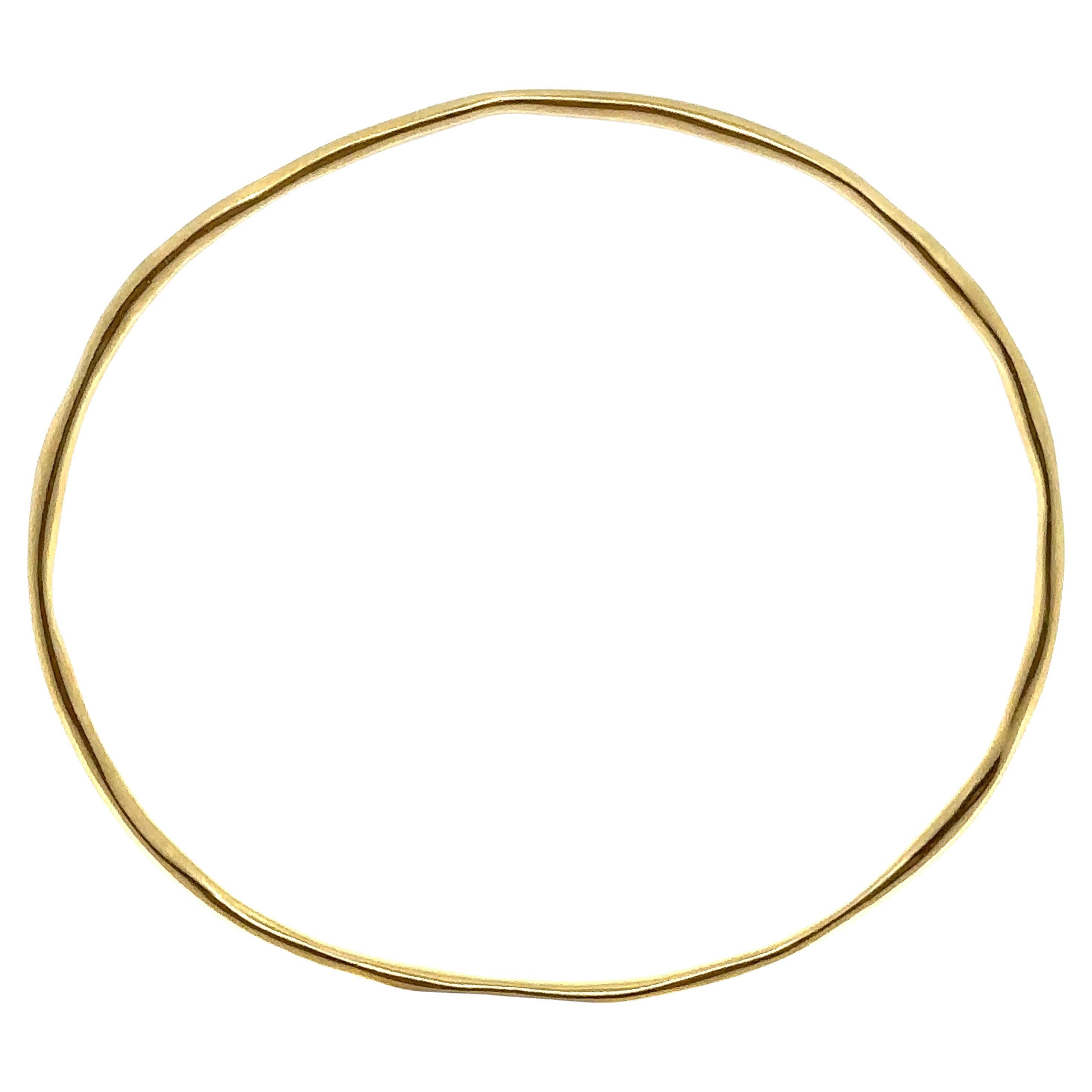 Solid 18k Yellow Gold Free Form Wire Slip On Stackable 7.25" Bangle Bracelet For Sale