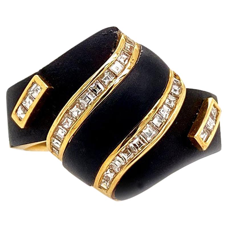 Solid 18 Karat Yellow Gold Genuine Diamond and Black Onyx Ring 6.3g
