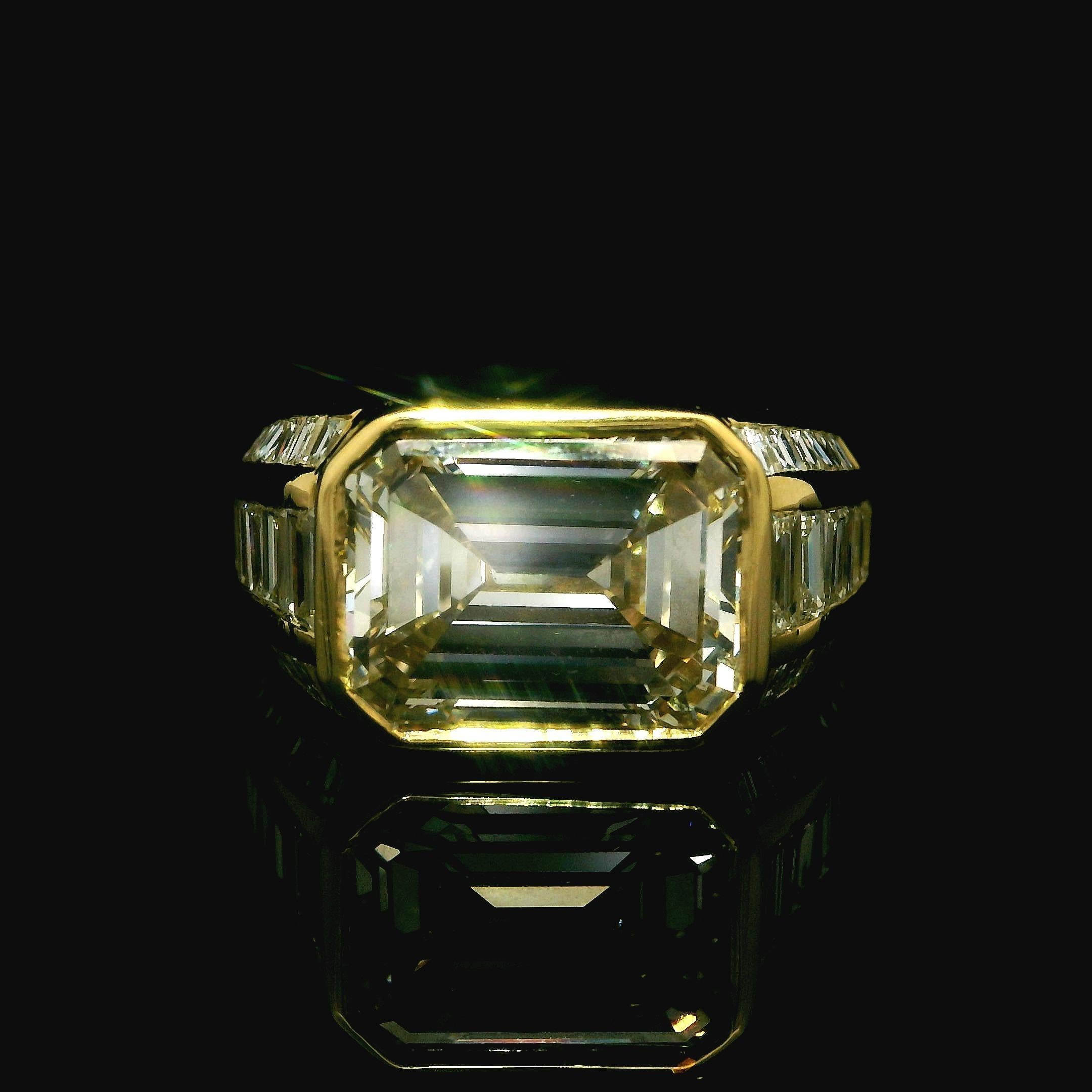 Bague fantaisie en or jaune massif 18 carats avec diamants taille émeraude 6,57 carats certifiés GIA Pour femmes en vente