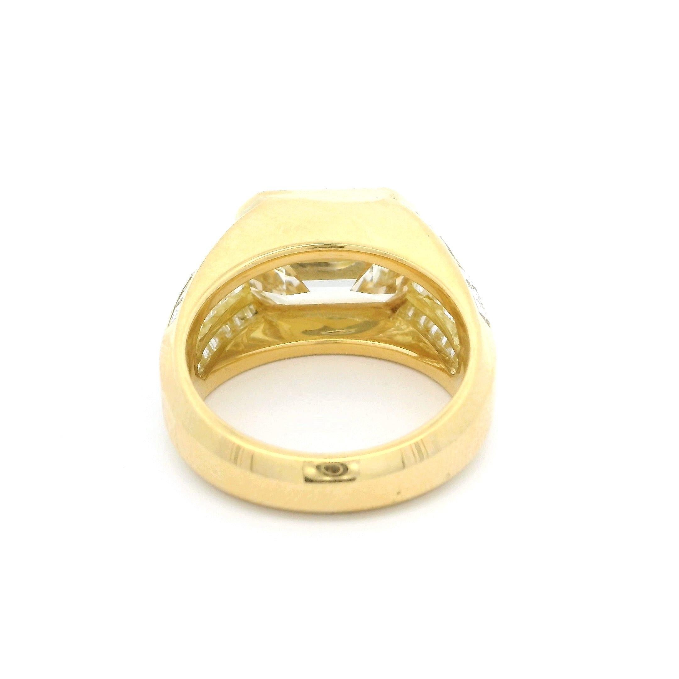 Bague fantaisie en or jaune massif 18 carats avec diamants taille émeraude 6,57 carats certifiés GIA en vente 2