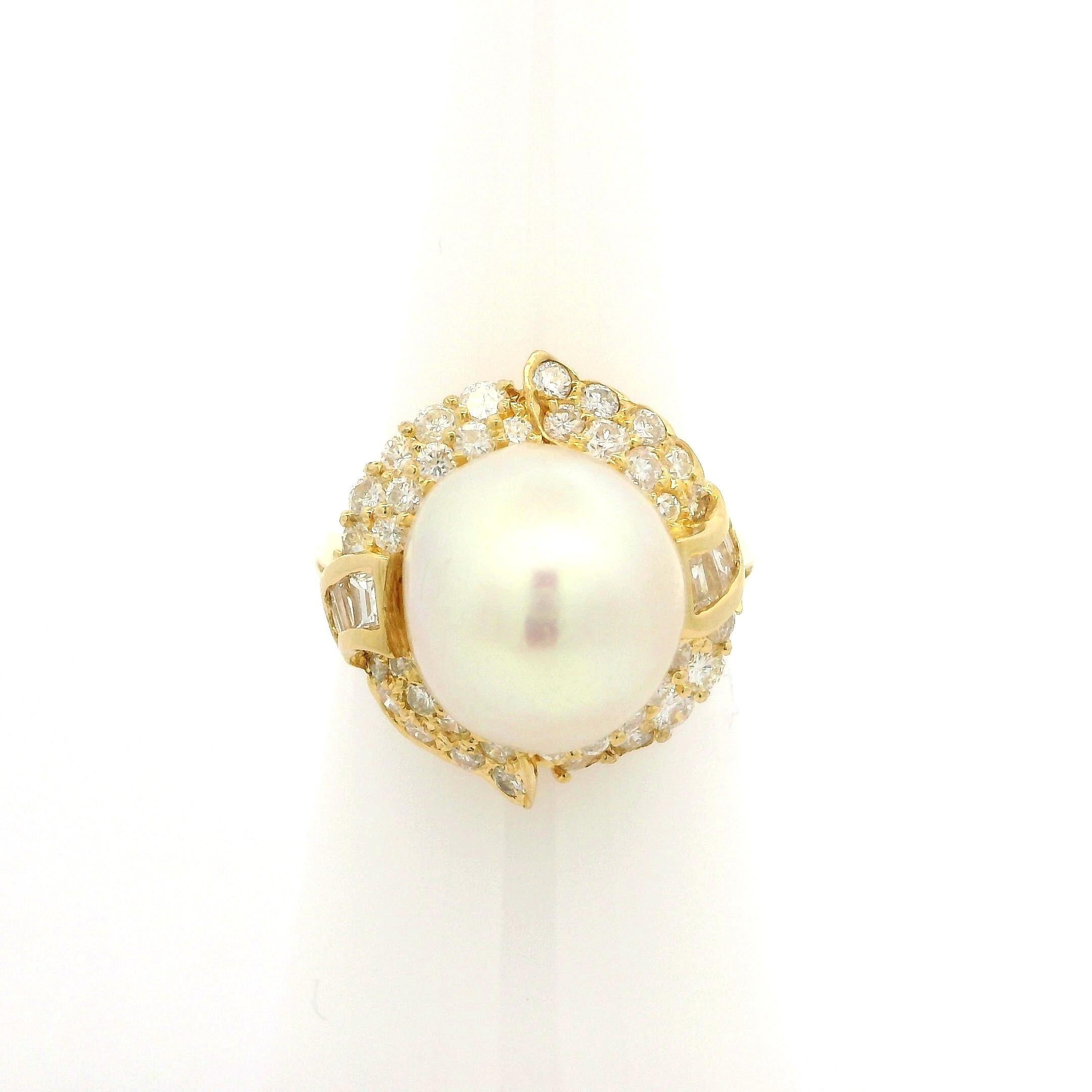Bague de cocktail en or jaune massif 18k à large perle et diamant de 0,70ctw avec halo évasé en vente 5
