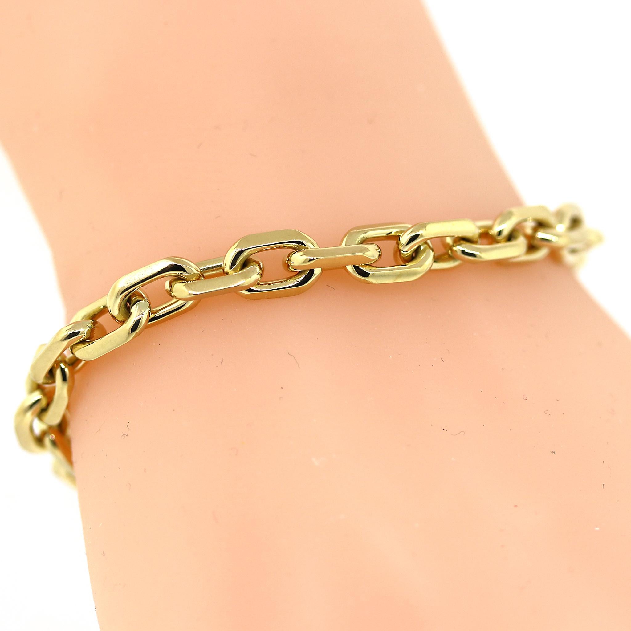 Solid 18k Yellow Gold Link Bracelet For Sale 3