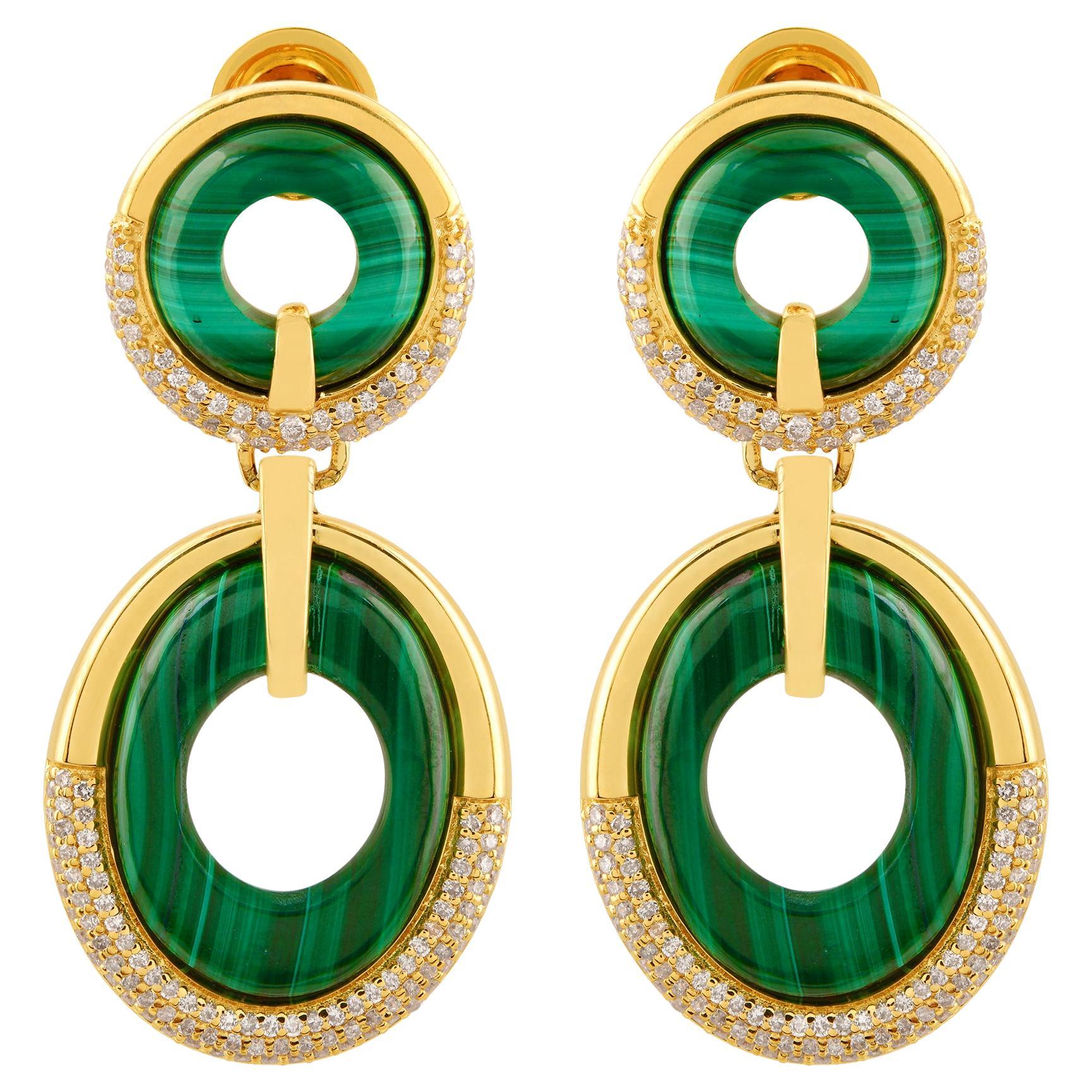 Orecchini pendenti con gemma di malachite in oro giallo massiccio 18 carati con pavé di diamanti