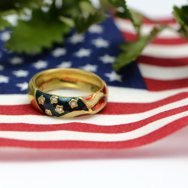 Solid 18 Karat Yellow Gold Natural Diamond and Enamel American Flag