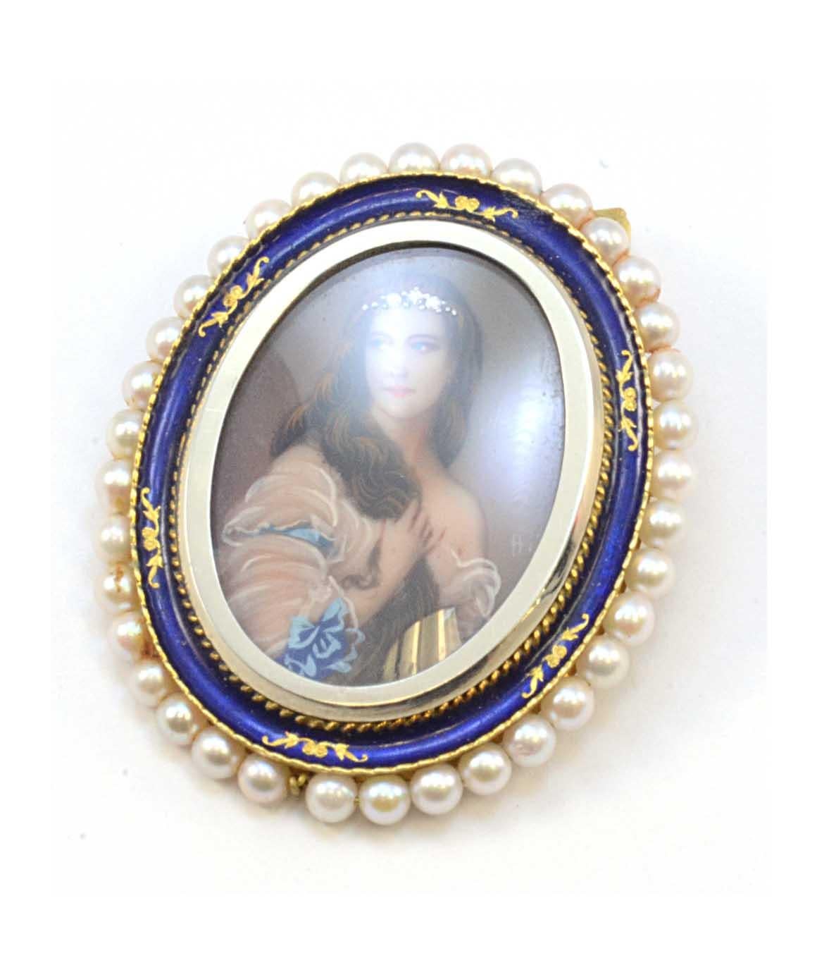 Solid 18K Yellow Gold Pearl, Enamel, Hand Painted Portrait with Diamonds Brooch In Excellent Condition In Manchester, NH