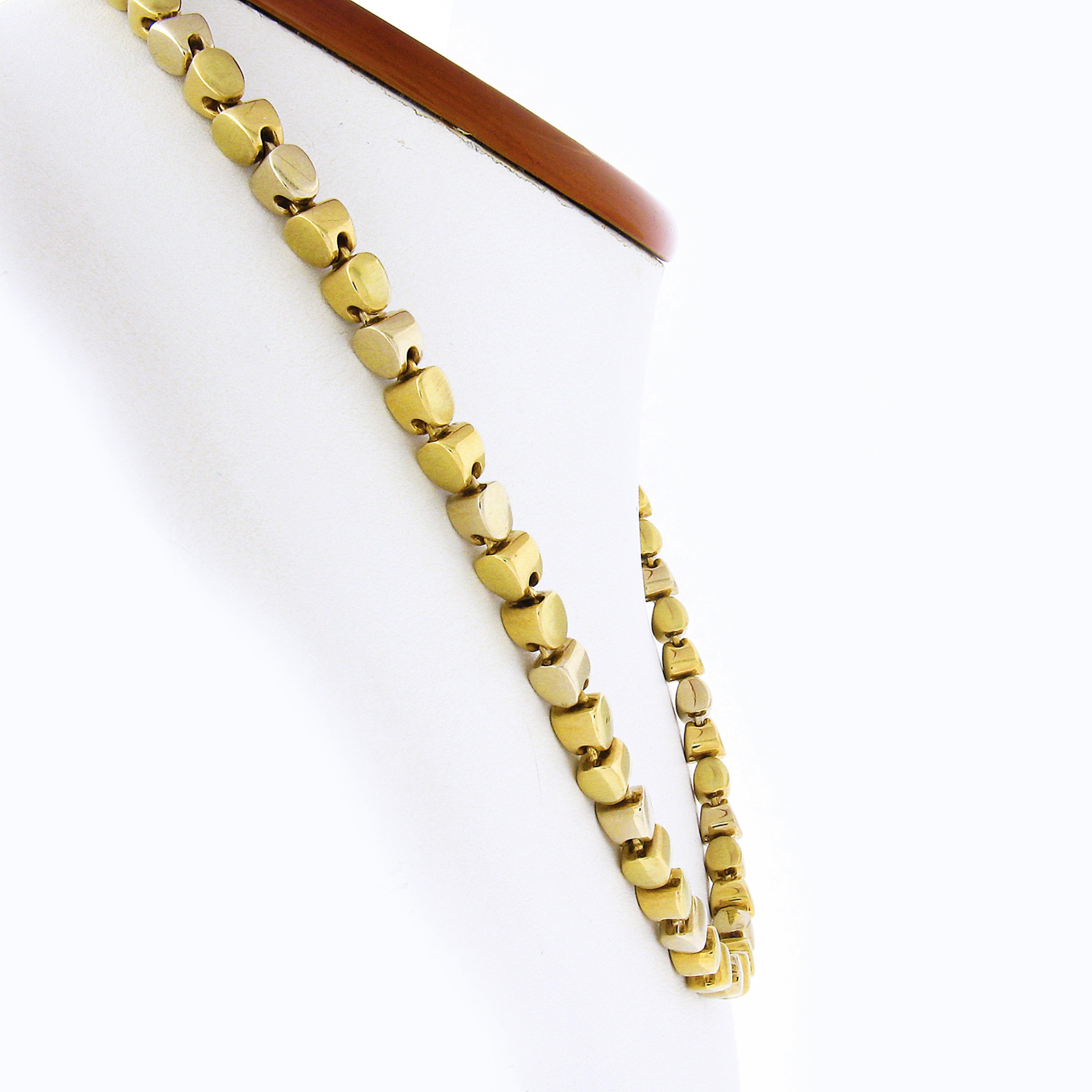 Collana a maglie geometriche in oro giallo massiccio 18k con finitura lucida e spazzolata In condizioni buone in vendita a Montclair, NJ