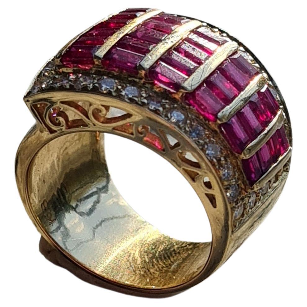 Designer-Ring aus massivem 18 Karat Gelbgold mit unbehandeltem Rubin und Diamant im Angebot 1