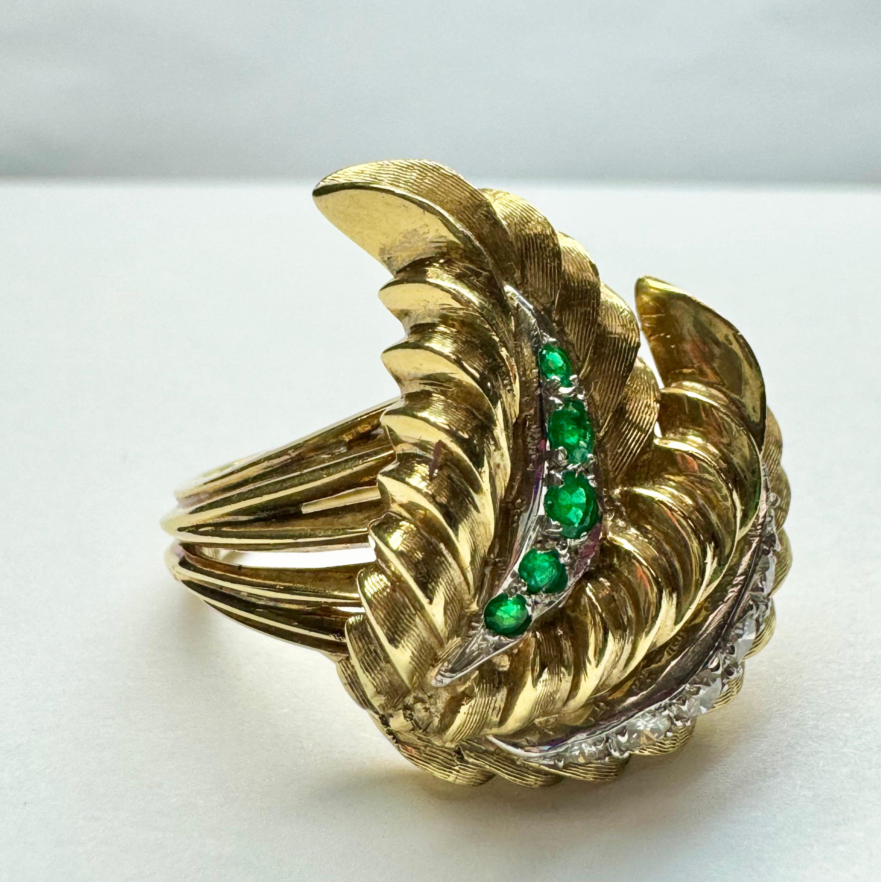 Solid 18k Yellow , Vintage Emerald and Diamond Ring In Good Condition For Sale In New York, NY